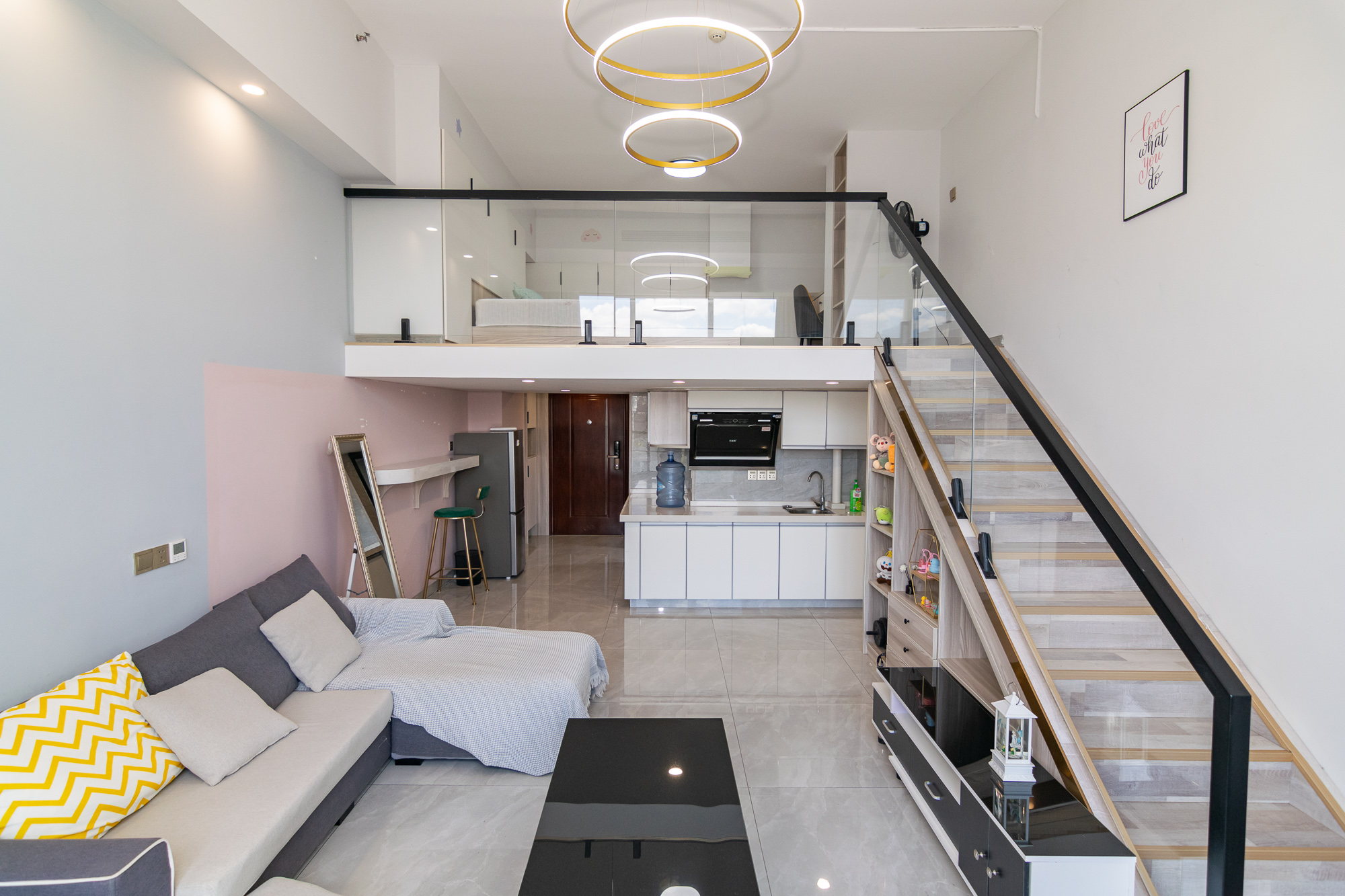 开利星空城市公馆  1室1厅1卫    25.0万 开利星空城市公馆  1室1厅1卫    25.0万客厅