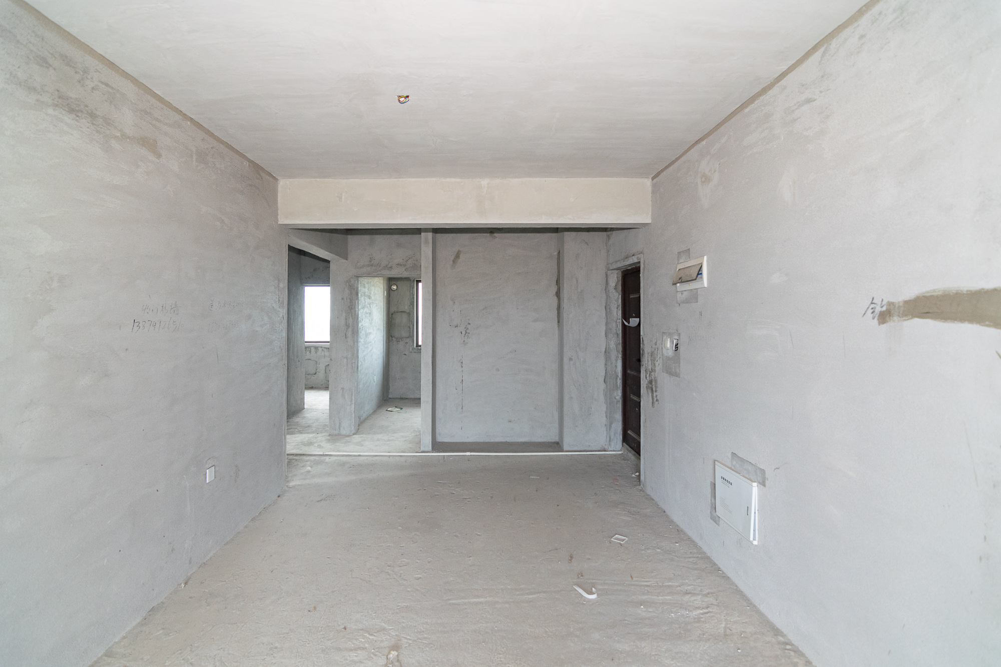 春晖花园 3室2厅2卫 73.6万 春晖花园 3室2厅2卫 73.6万客厅