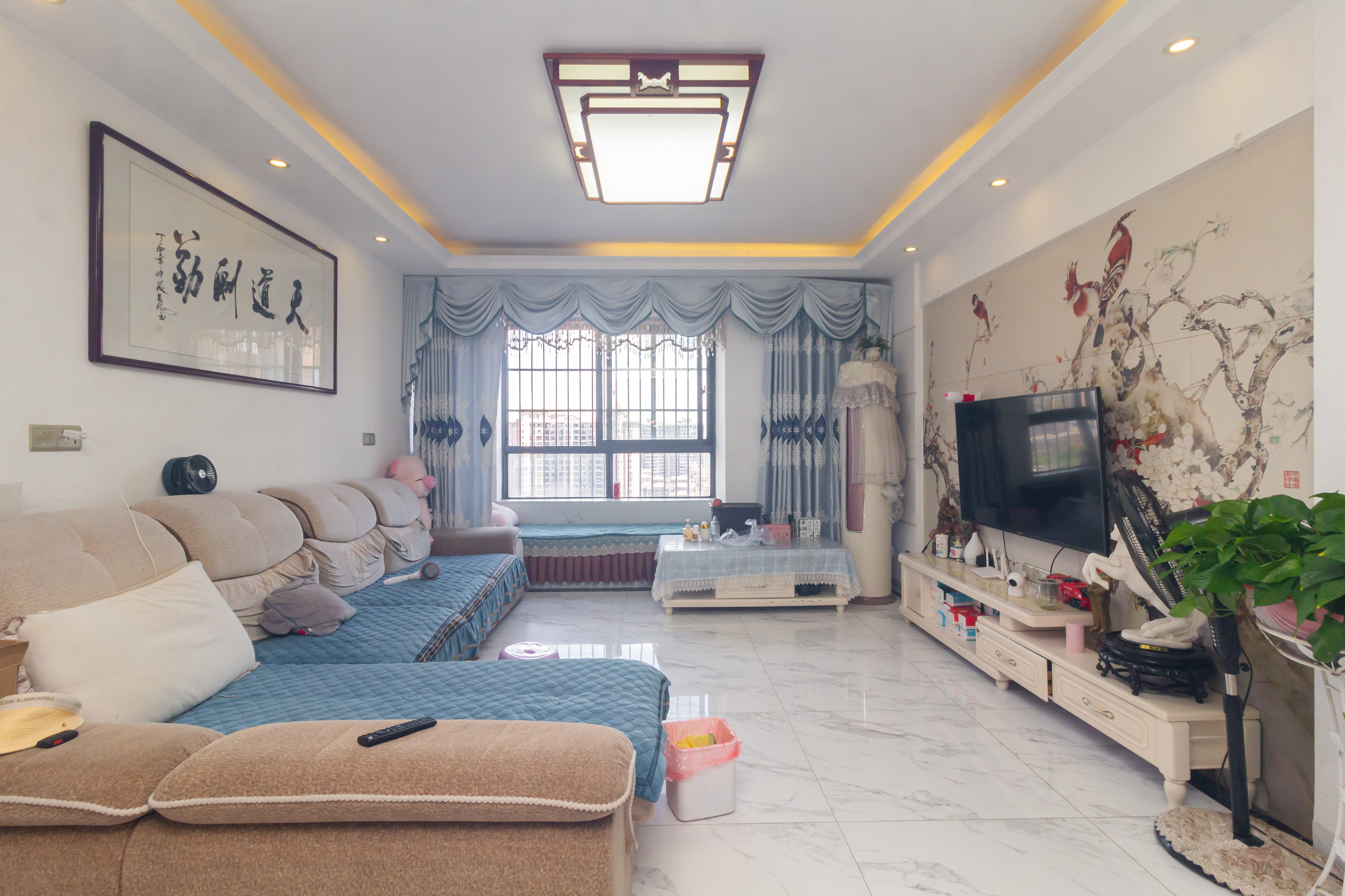 高林仕家 4室2厅2卫 81.8万 高林仕家 4室2厅2卫 81.8万客厅