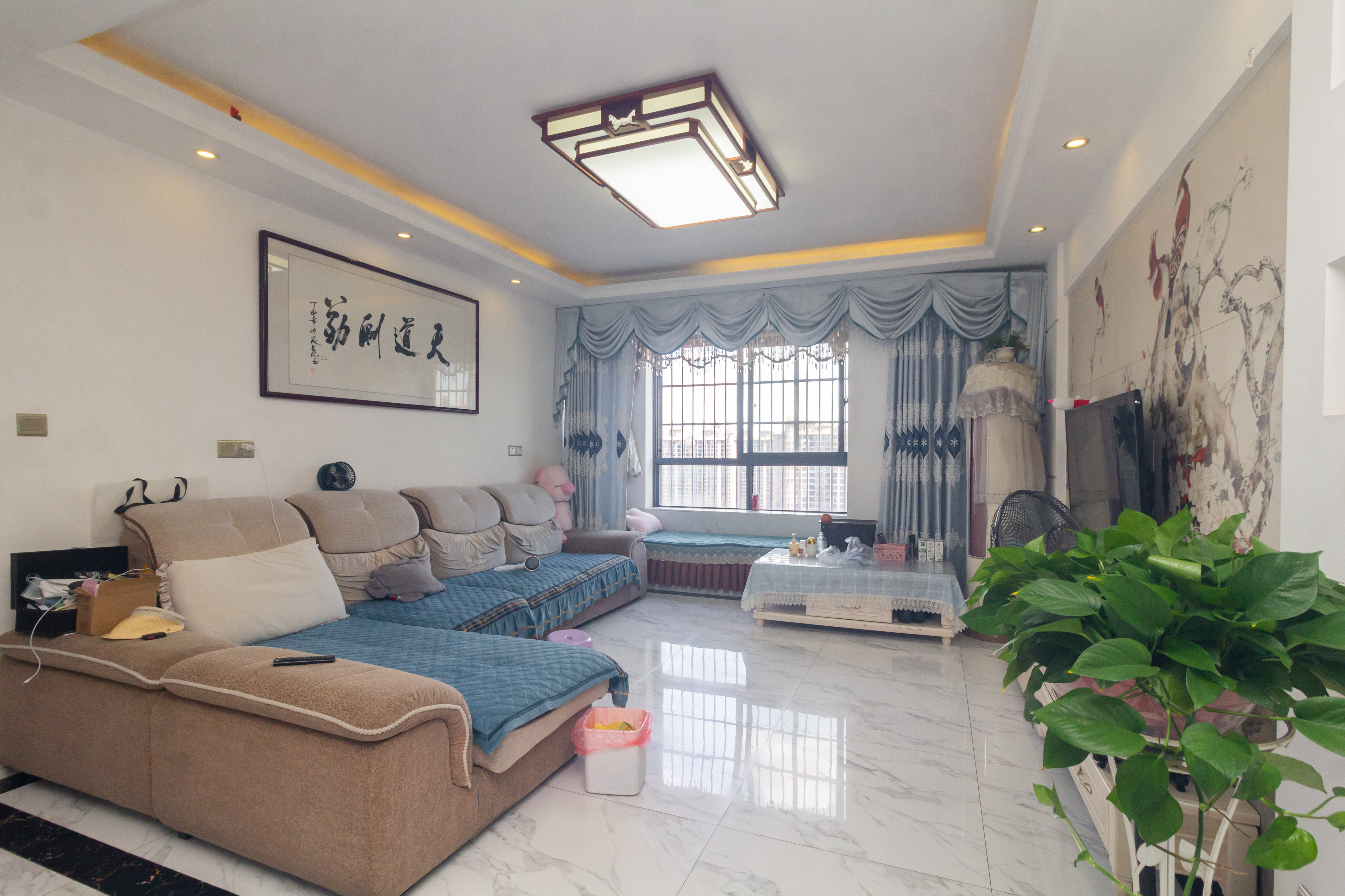 高林仕家 4室2厅2卫 81.8万 高林仕家 4室2厅2卫 81.8万客厅