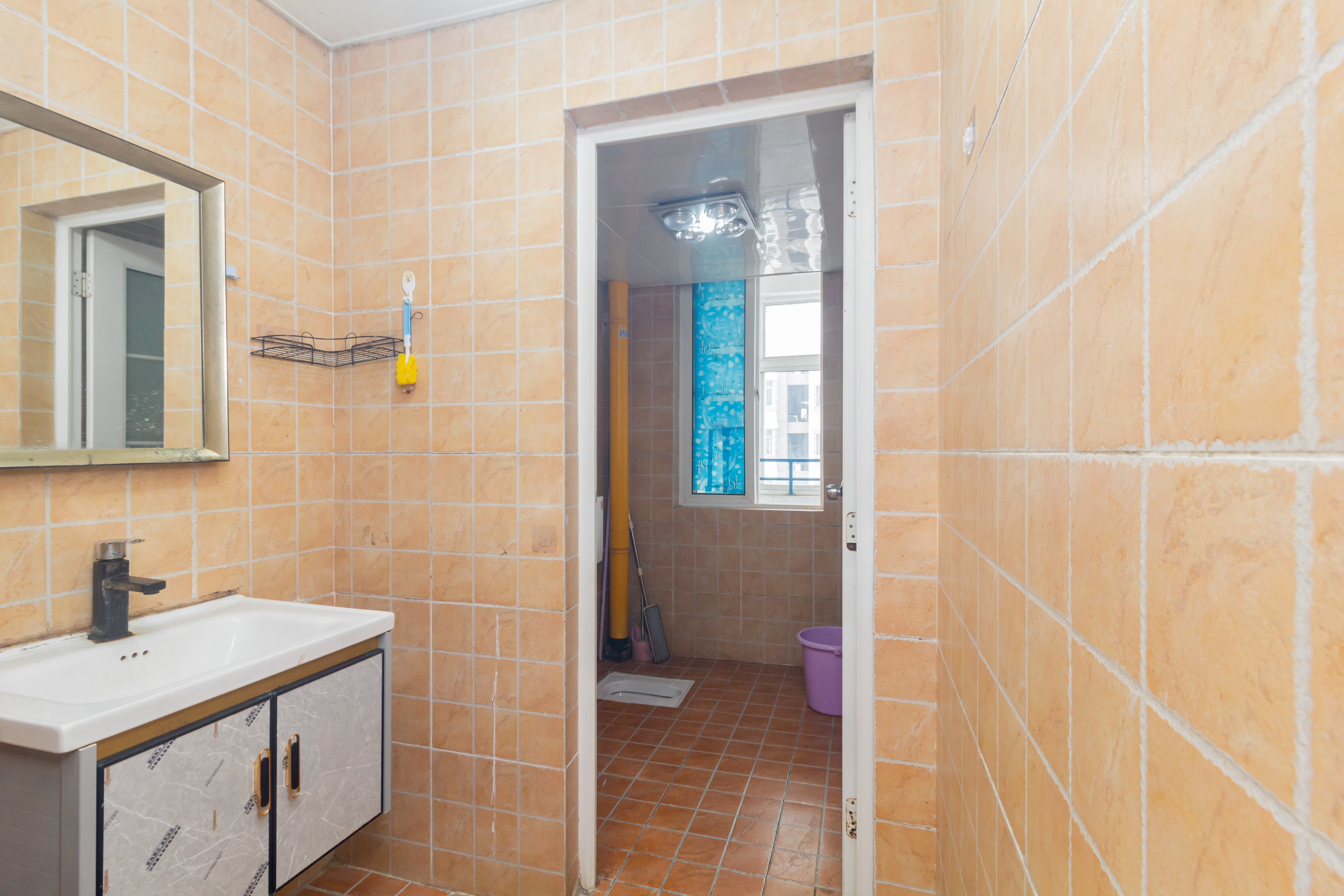 未来蜂巢 3室2厅2卫 58.8万 未来蜂巢 3室2厅2卫 58.8万卫生间