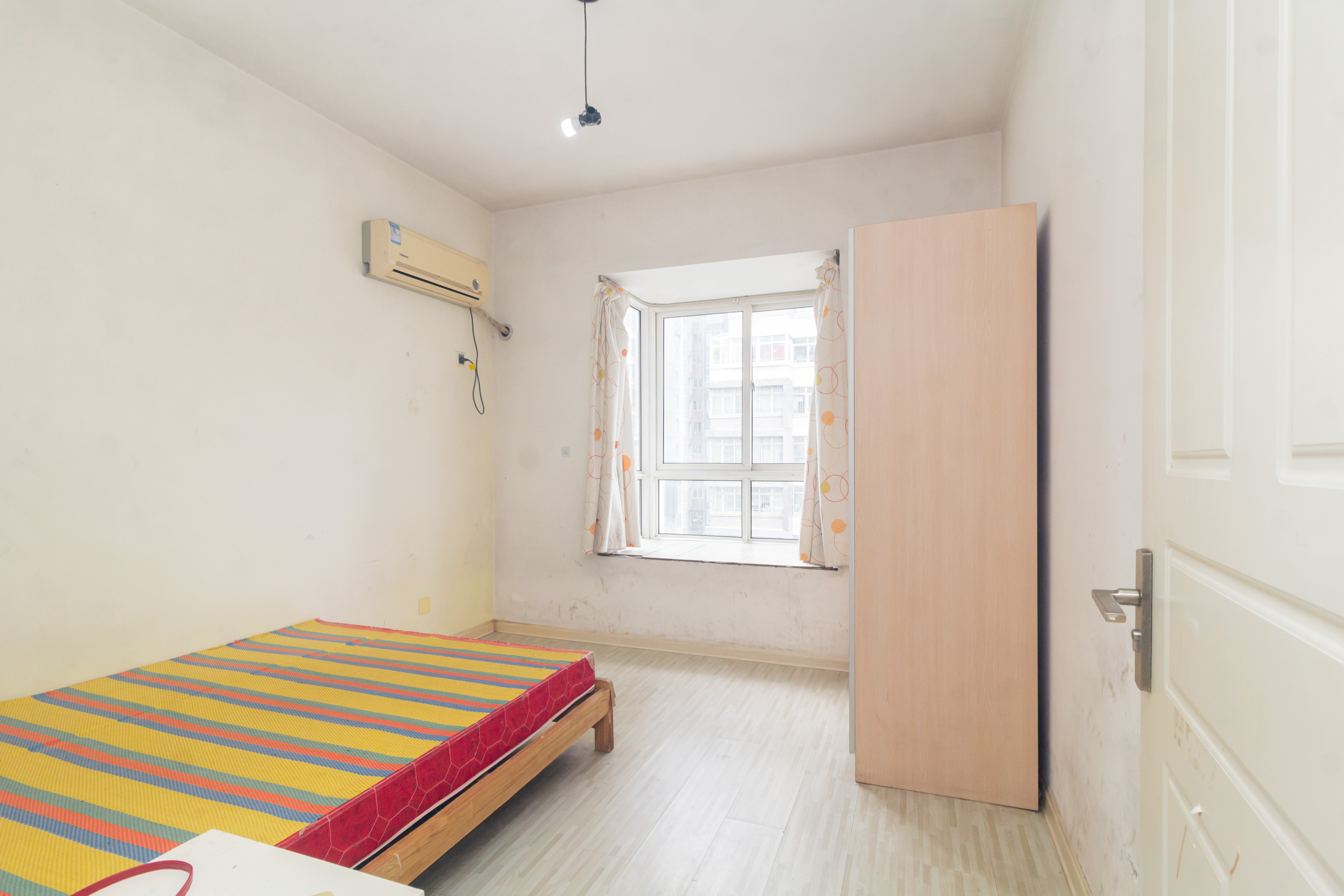 未来蜂巢 3室2厅2卫 58.8万 未来蜂巢 3室2厅2卫 58.8万卧室