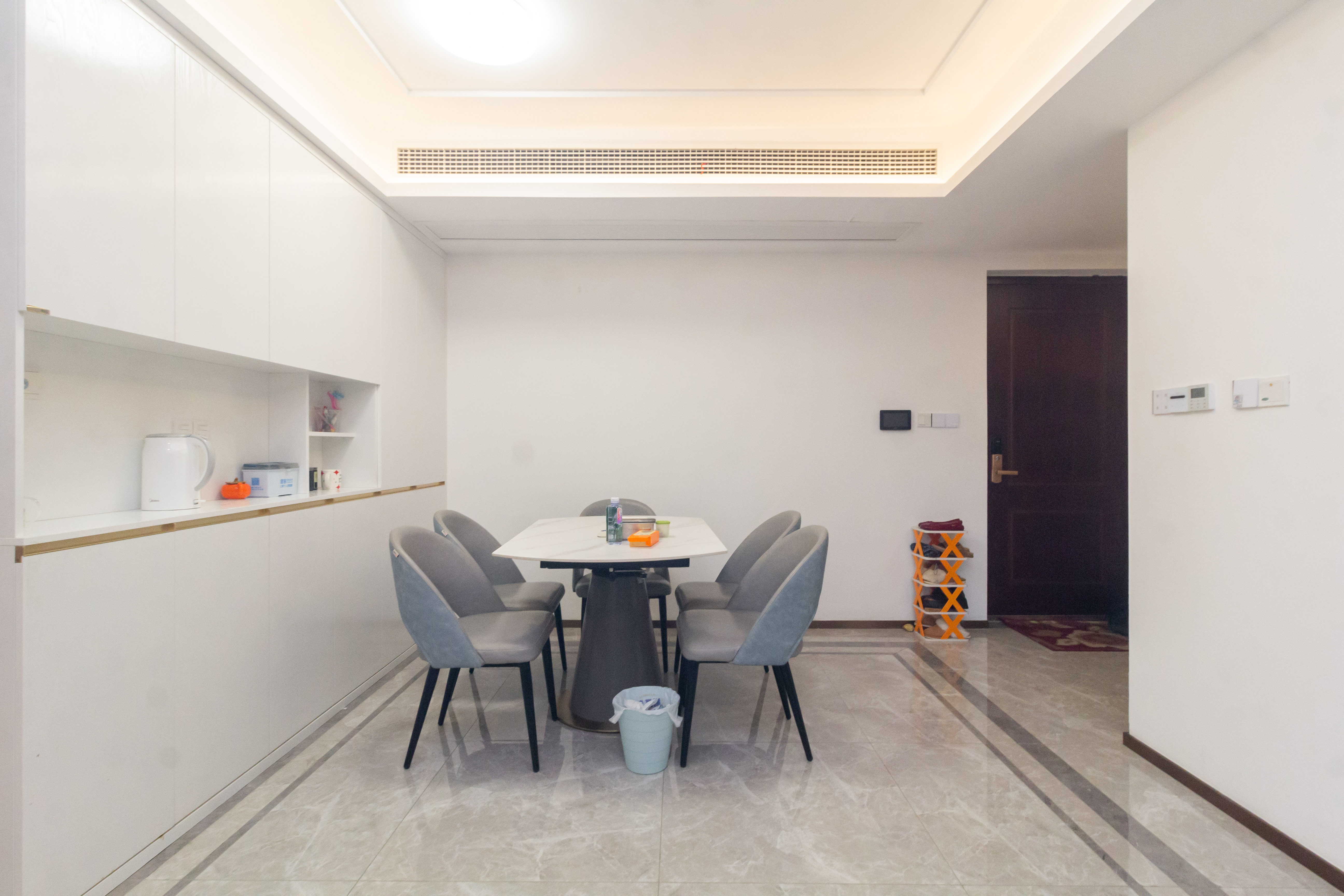 金茂建发观悦  3室2厅2卫    150.0万 金茂建发观悦  3室2厅2卫    150.0万客厅