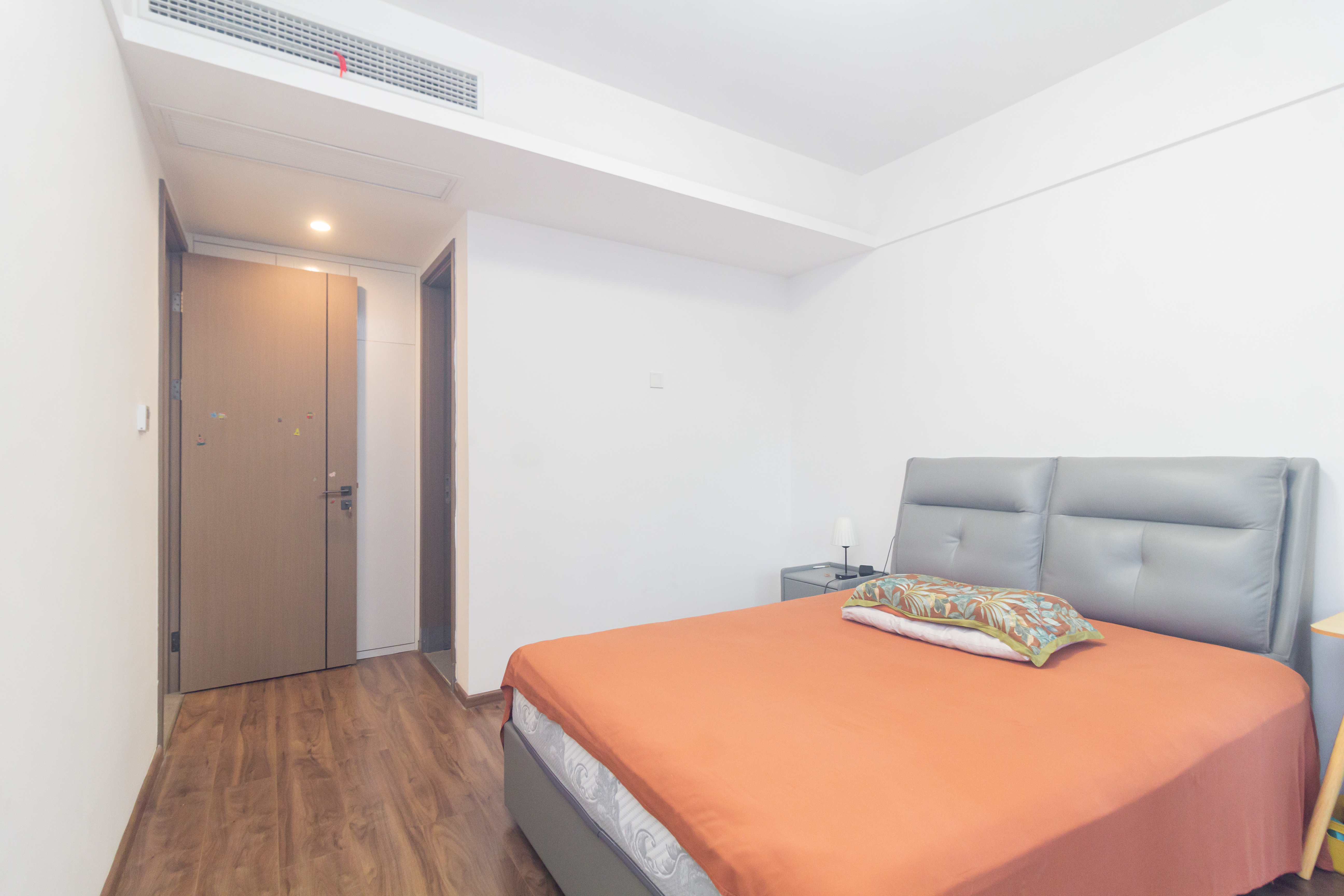 金茂建发观悦  3室2厅2卫    150.0万 金茂建发观悦  3室2厅2卫    150.0万卧室