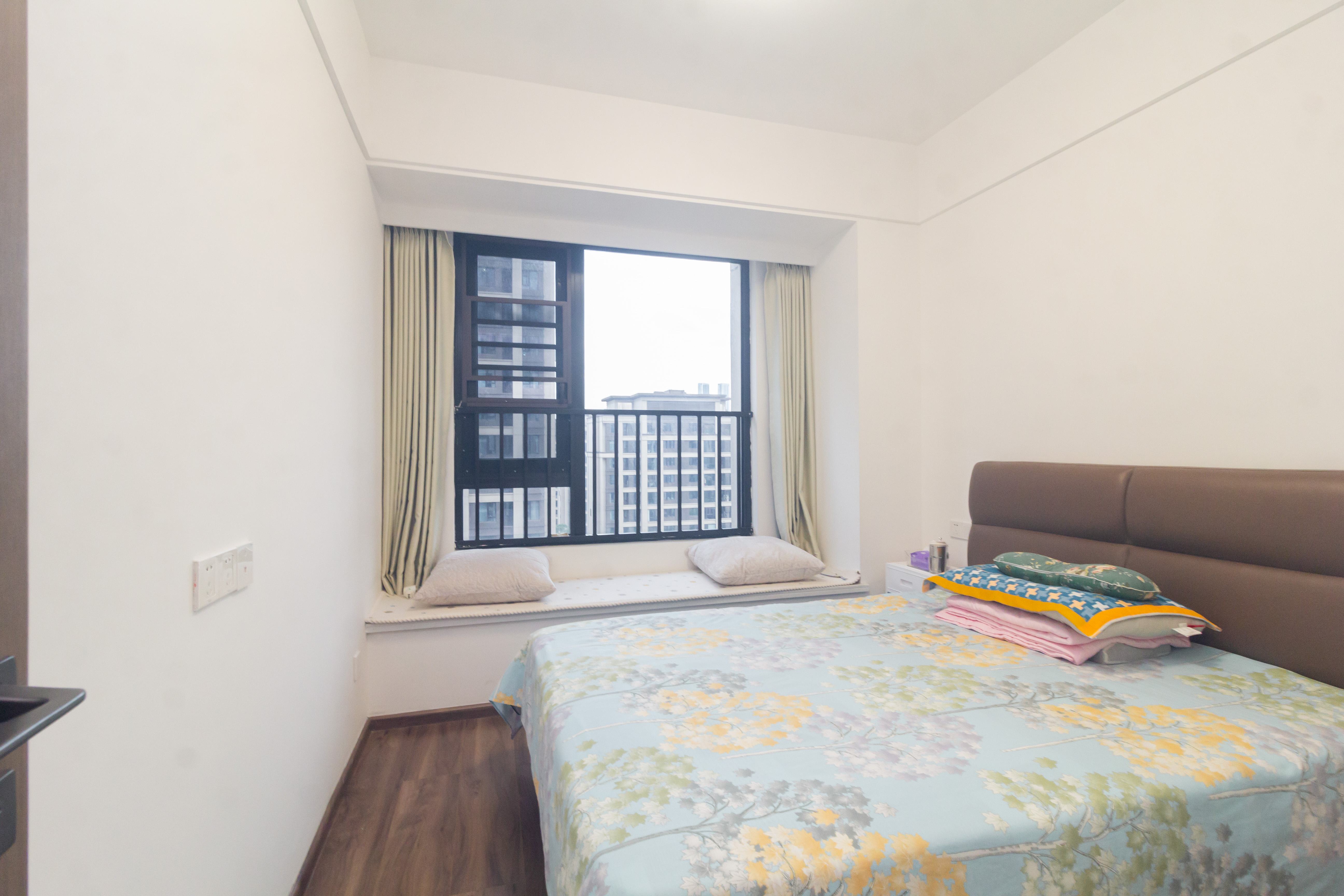 金茂建发观悦  3室2厅2卫    150.0万 金茂建发观悦  3室2厅2卫    150.0万卧室