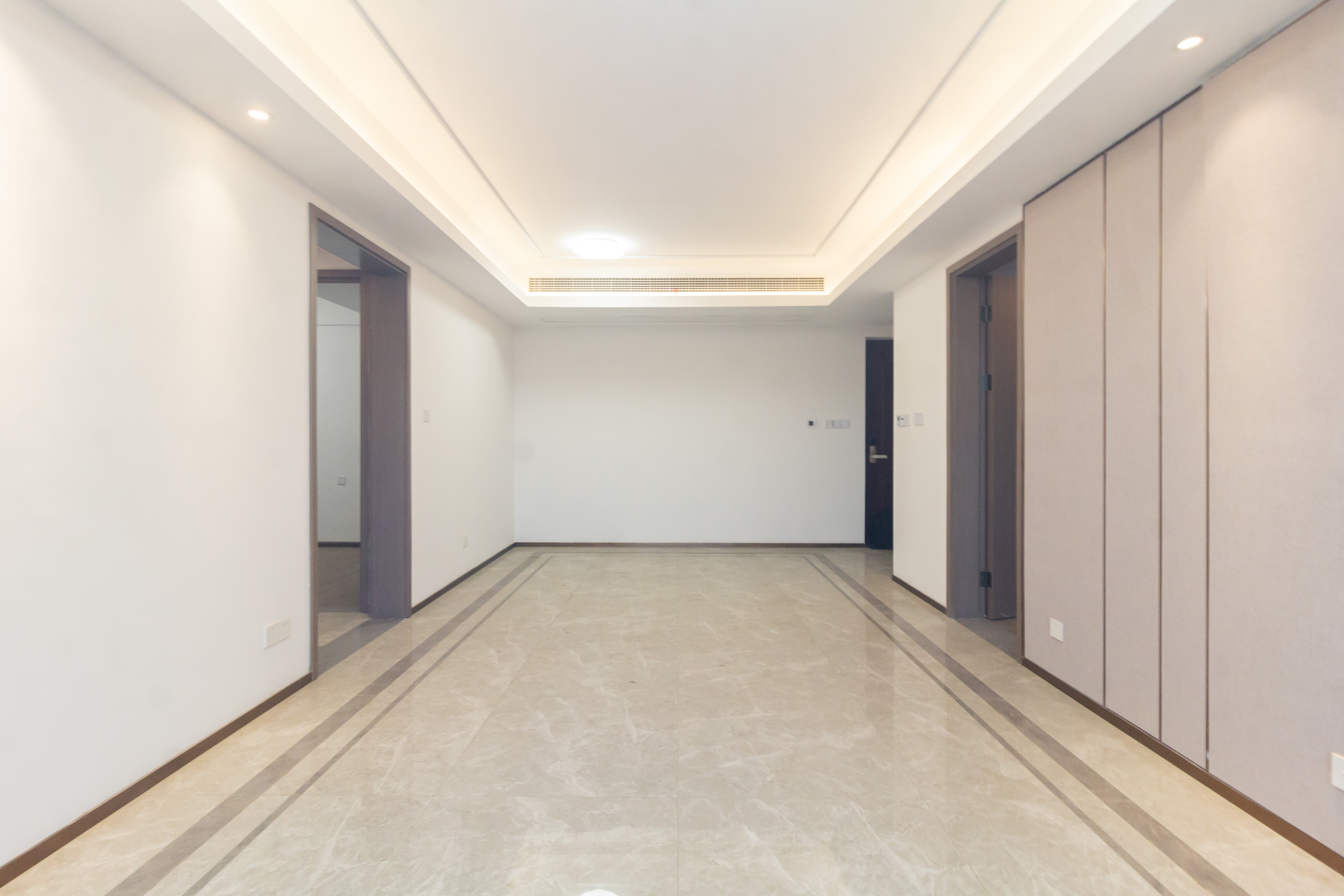 金茂建发观悦  3室2厅2卫    145.0万 金茂建发观悦  3室2厅2卫    145.0万客厅