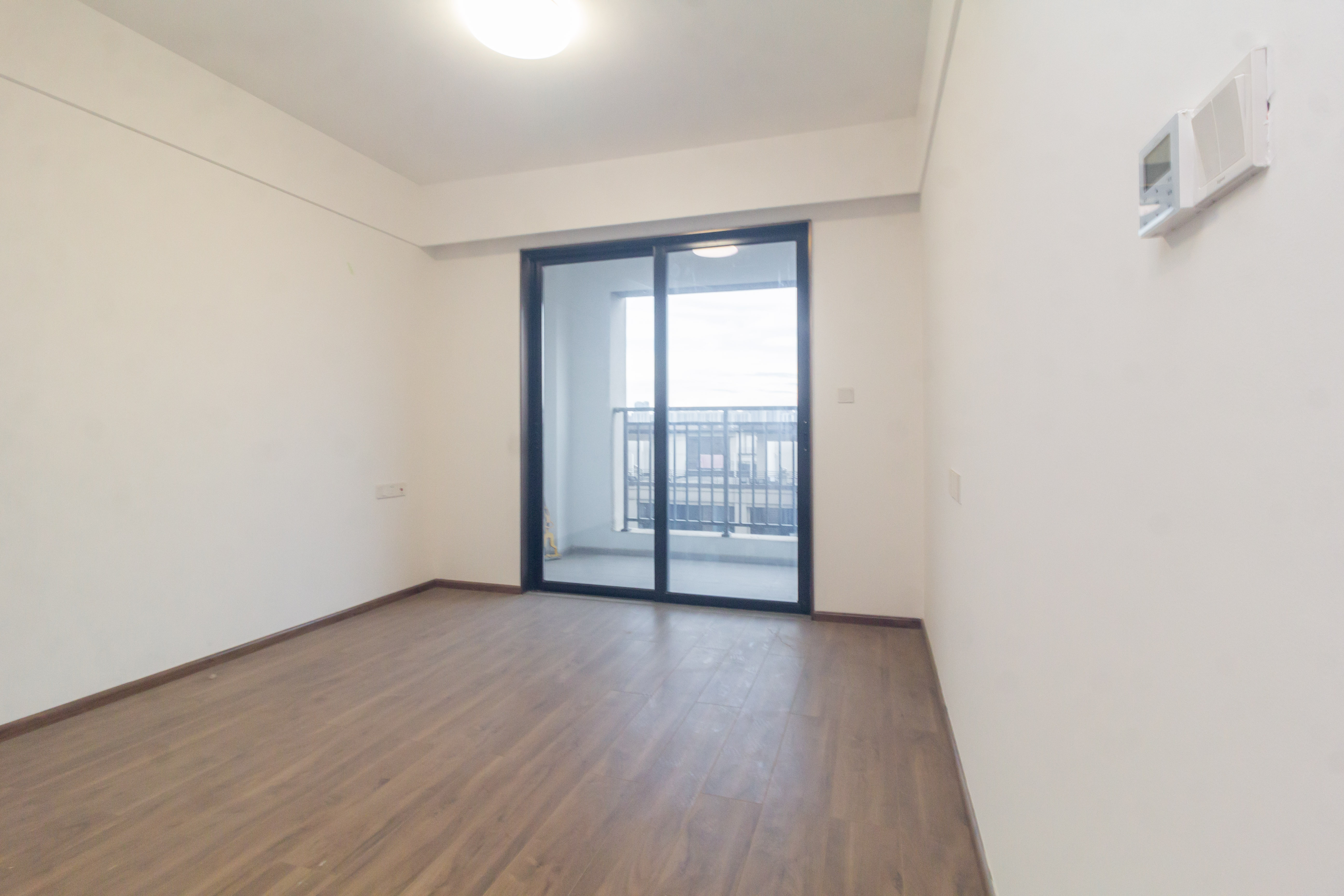 金茂建发观悦  3室2厅2卫    145.0万 金茂建发观悦  3室2厅2卫    145.0万卧室