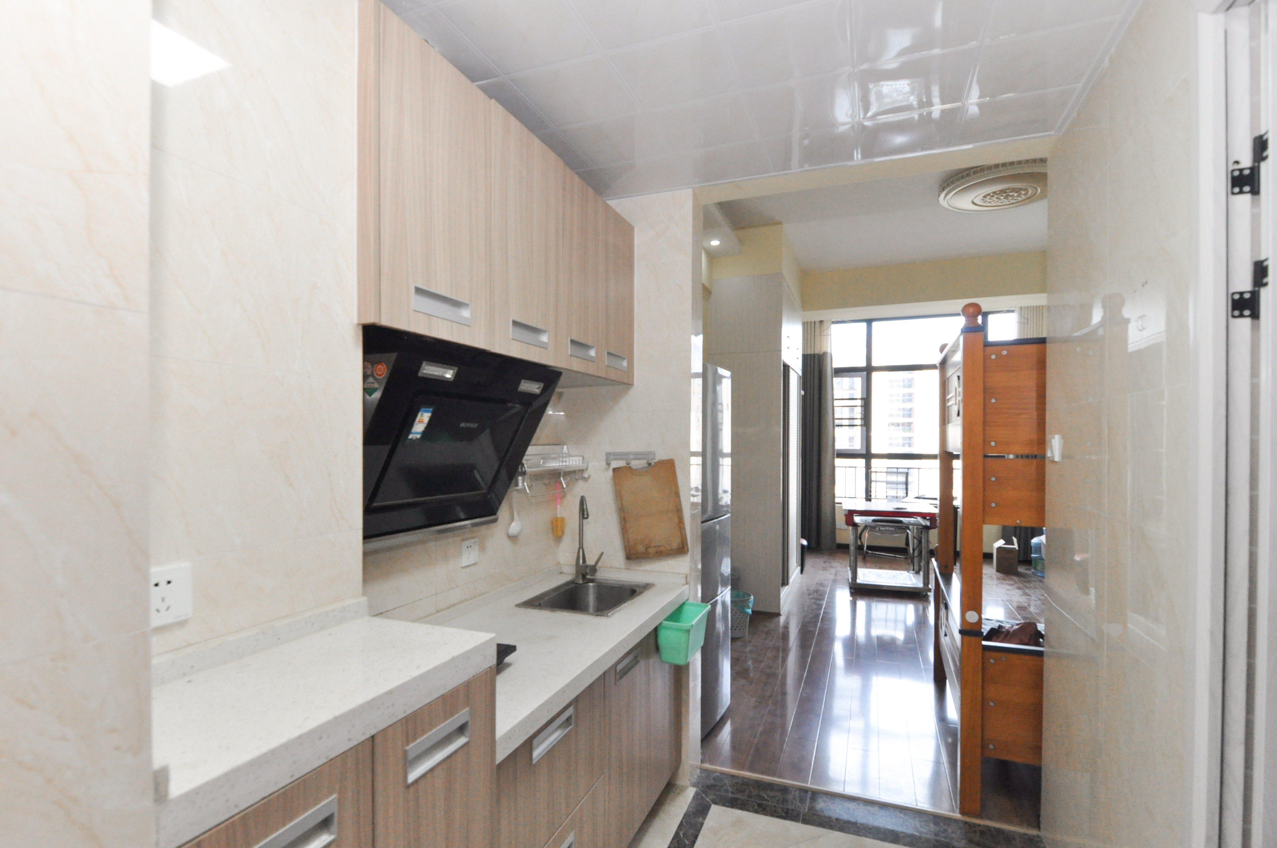 金茂梅溪湖 1室1厅1卫 30.0万 金茂梅溪湖 1室1厅1卫 30.0万厨房