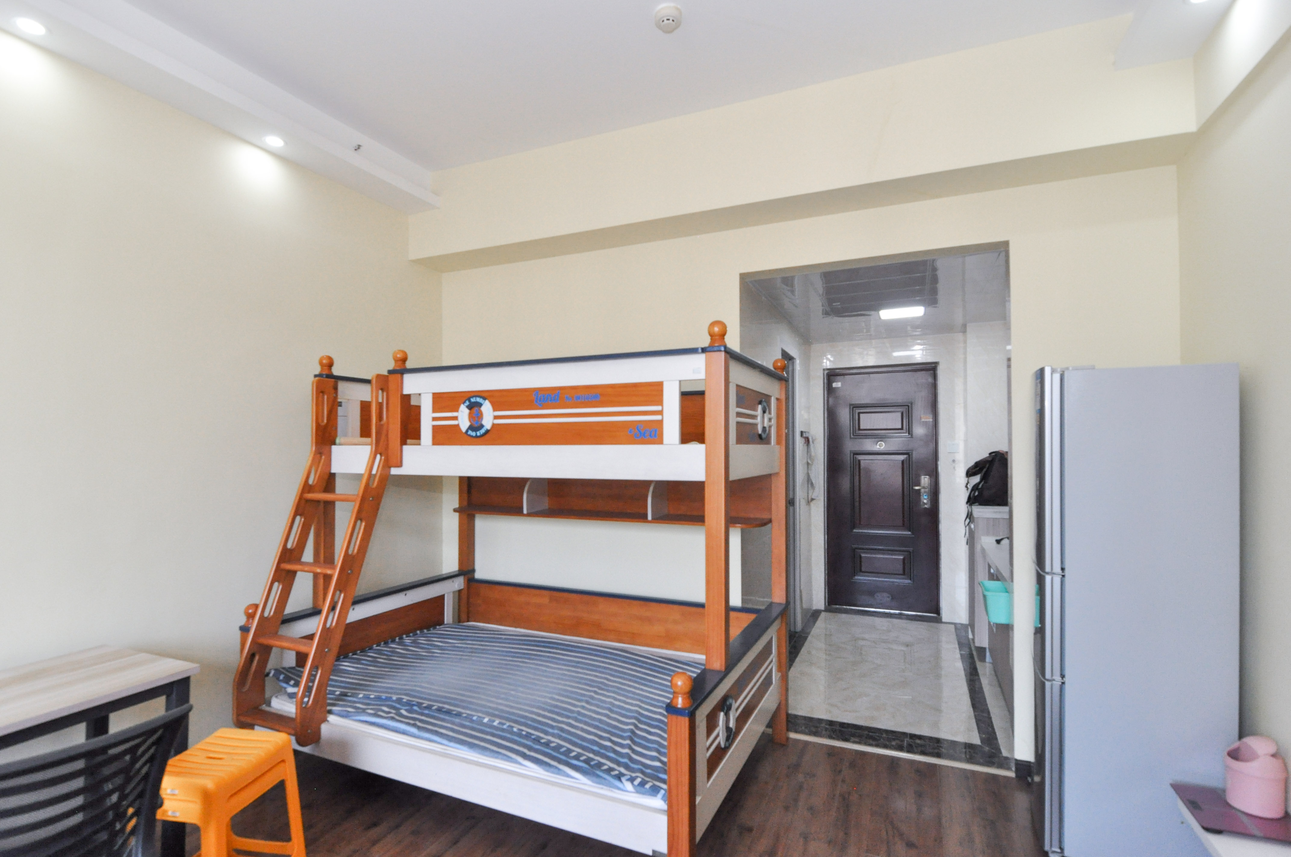 金茂梅溪湖 1室1厅1卫 30.0万 金茂梅溪湖 1室1厅1卫 30.0万其他