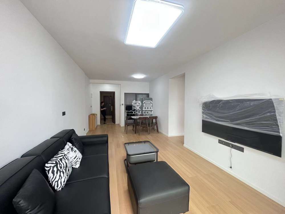 建发央著  3室2厅2卫   110.00万