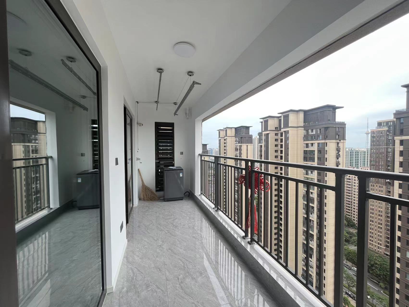 建发央著  3室2厅2卫    110.0万 建发央著  3室2厅2卫    110.0万室内图