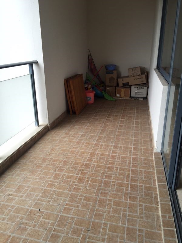 兰海花园三期  3室2厅2卫    500.0万 兰海花园三期  3室2厅2卫    500.0万客厅