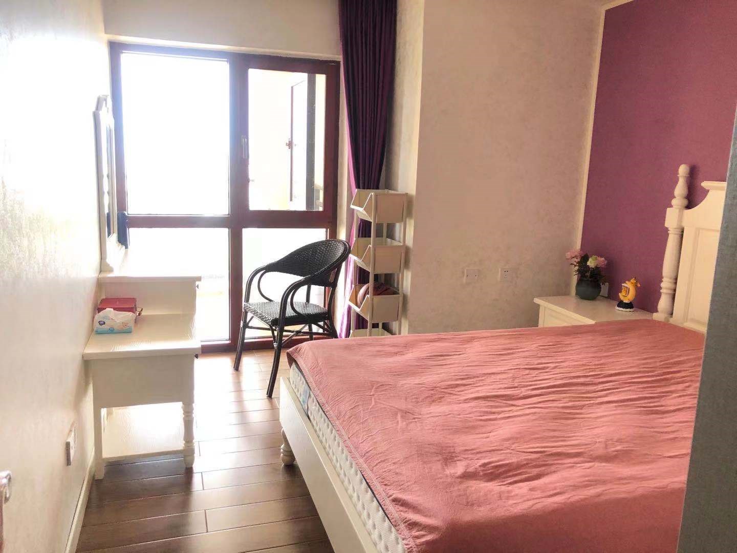 凤凰水城 3室2厅2卫 420.0万 凤凰水城 3室2厅2卫 420.0万客厅