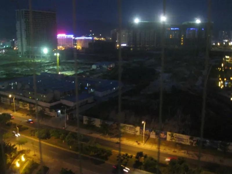 凤凰水城 2室1厅1卫 168.0万 凤凰水城 2室1厅1卫 168.0万客厅