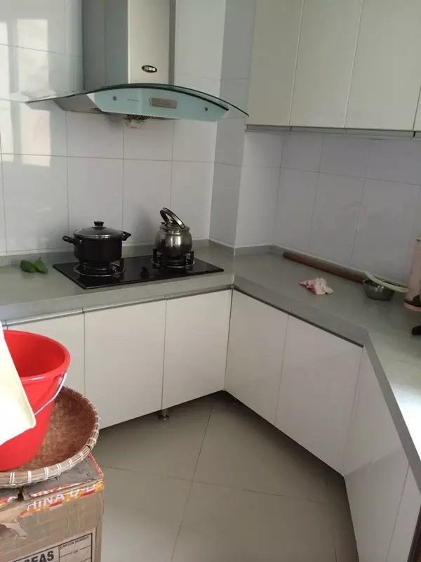 海岳半岛城邦 2室2厅1卫 210.0万 海岳半岛城邦 2室2厅1卫 210.0万客厅