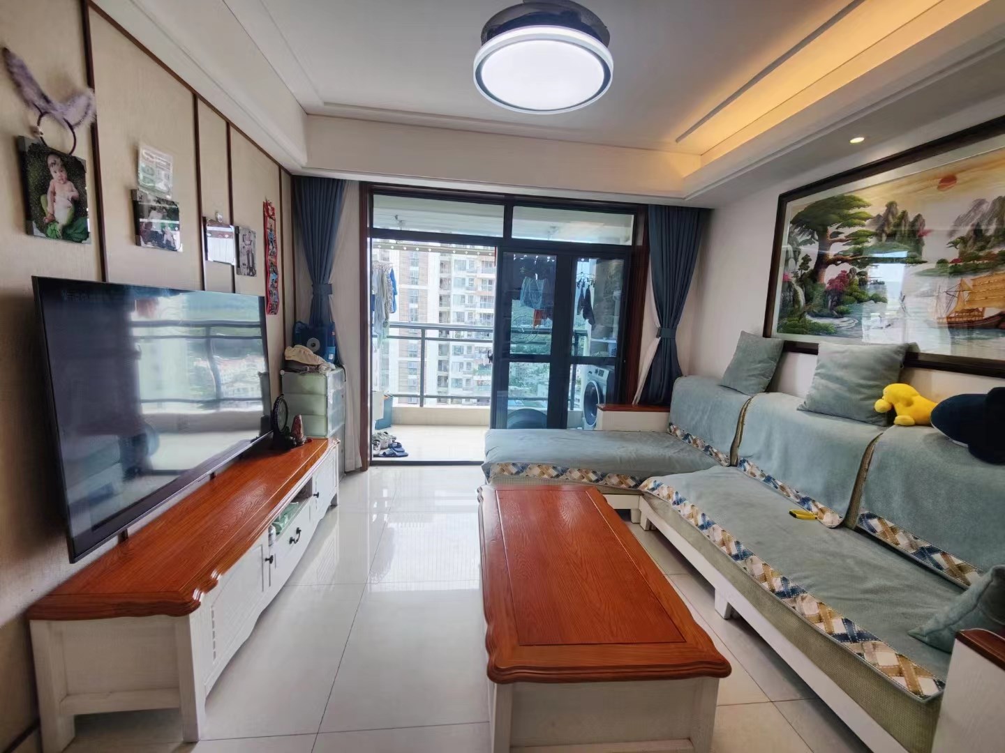 瑞都水郡 2室1厅1卫 170.0万 瑞都水郡 2室1厅1卫 170.0万客厅