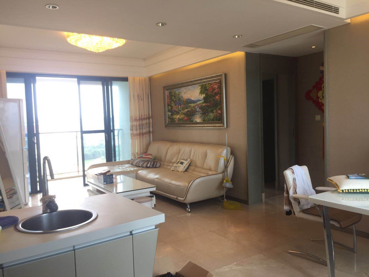 中铁子悦薹 3室2厅2卫 380.0万 中铁子悦薹 3室2厅2卫 380.0万客厅