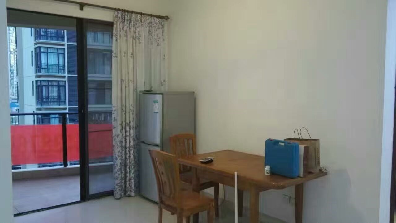 南枫悦海  1室1厅1卫    2400.0元/月室内图
