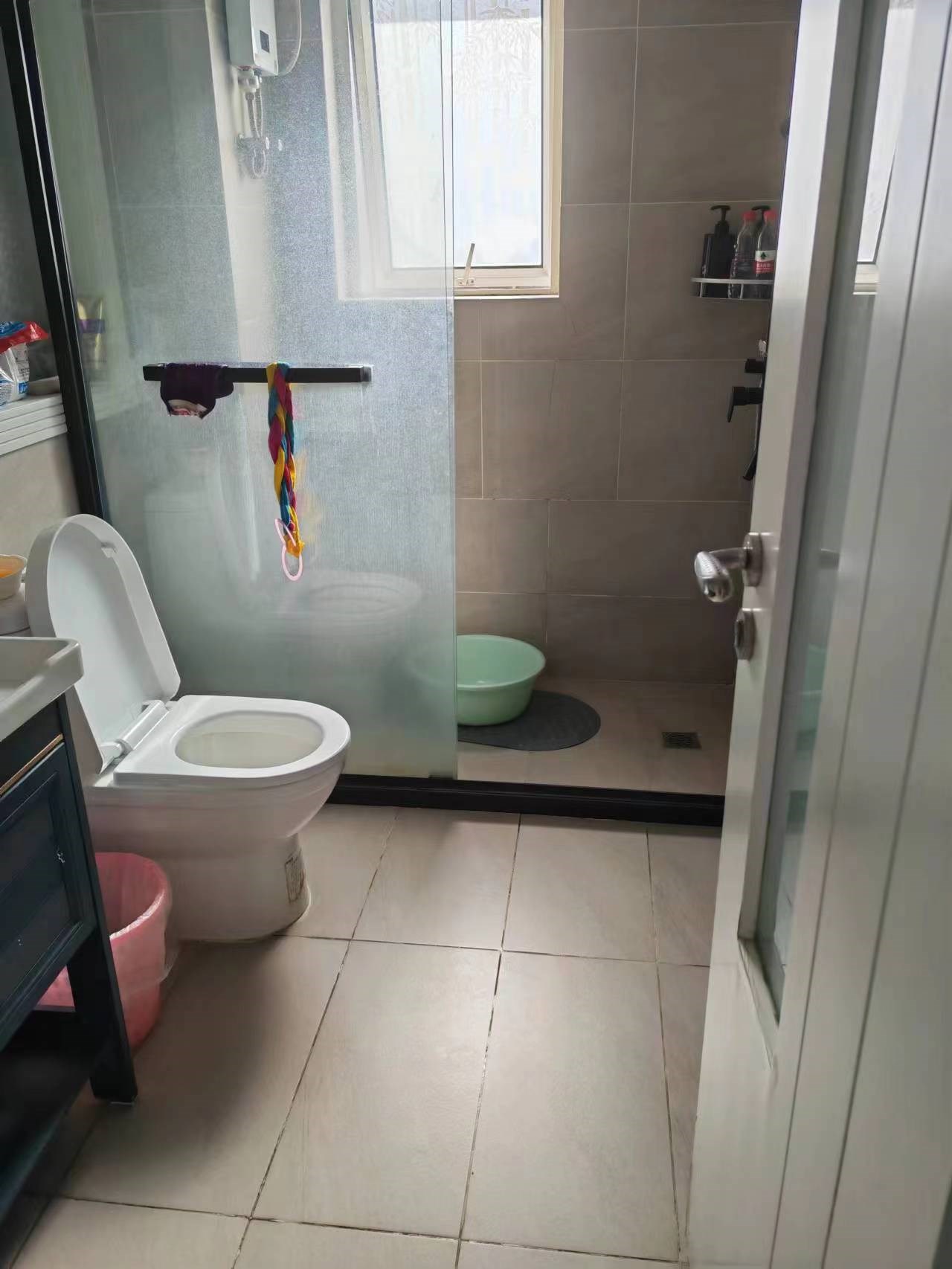 兰海花园三期 2室2厅1卫 580.0万 兰海花园三期 2室2厅1卫 580.0万客厅