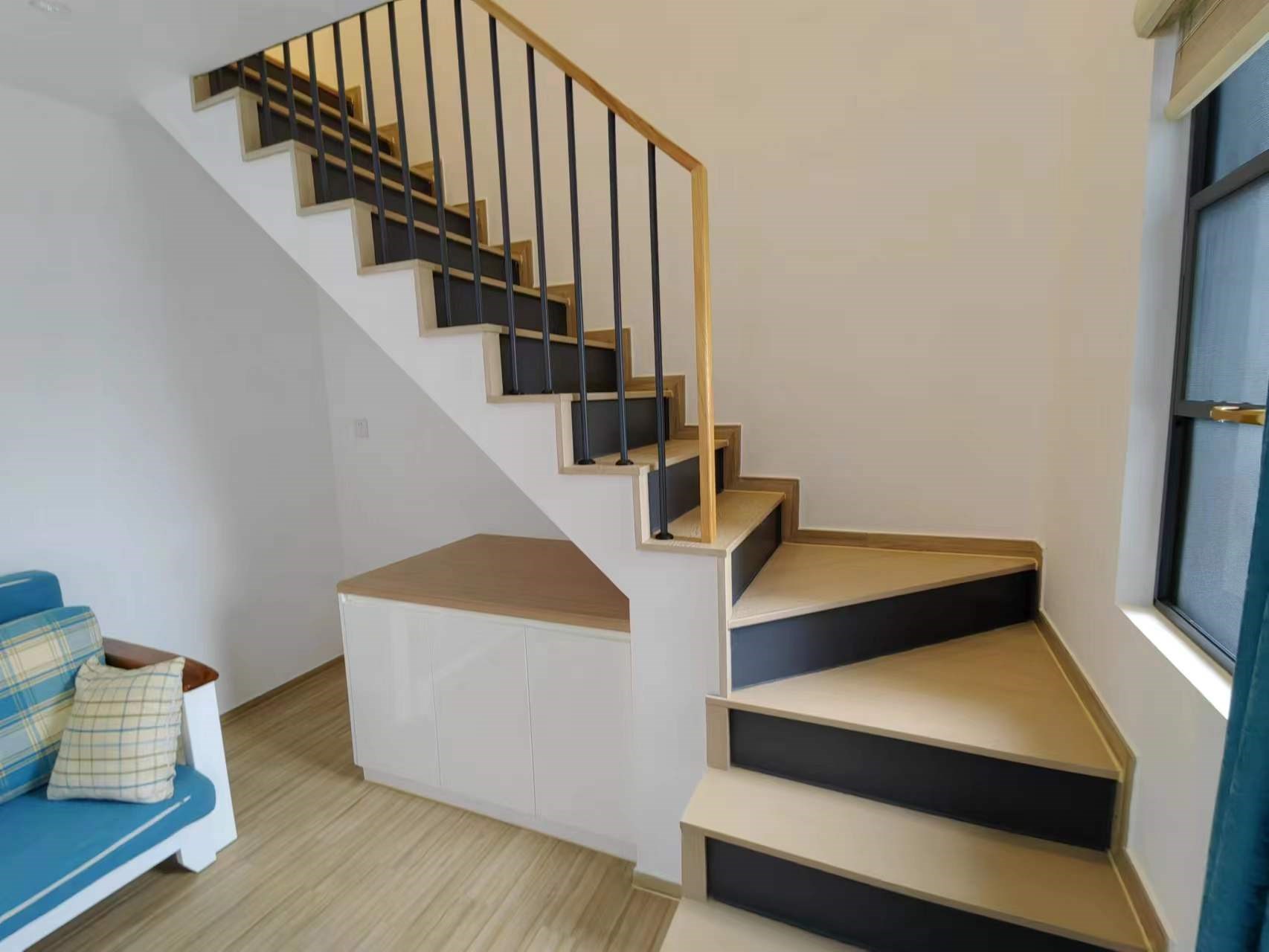 万科湖畔二期 1室1厅1卫 115.0万 万科湖畔二期 1室1厅1卫 115.0万客厅