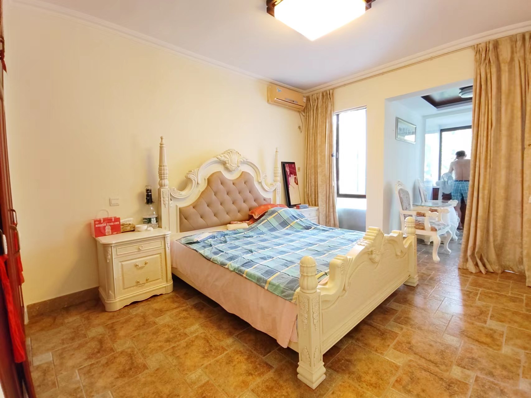 凤凰水城凤凰湾 3室2厅1卫 5000.0元/月 凤凰水城凤凰湾 3室2厅1卫 5000.0元/月室内图