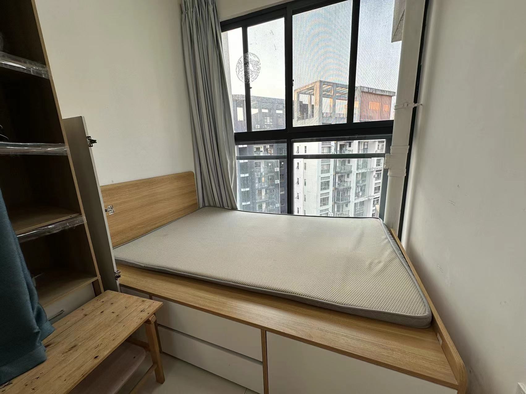 卓达东方巴哈马三期自由港湾 2室1厅1卫 185.0万 卓达东方巴哈马三期自由港湾 2室1厅1卫 185.0万客厅