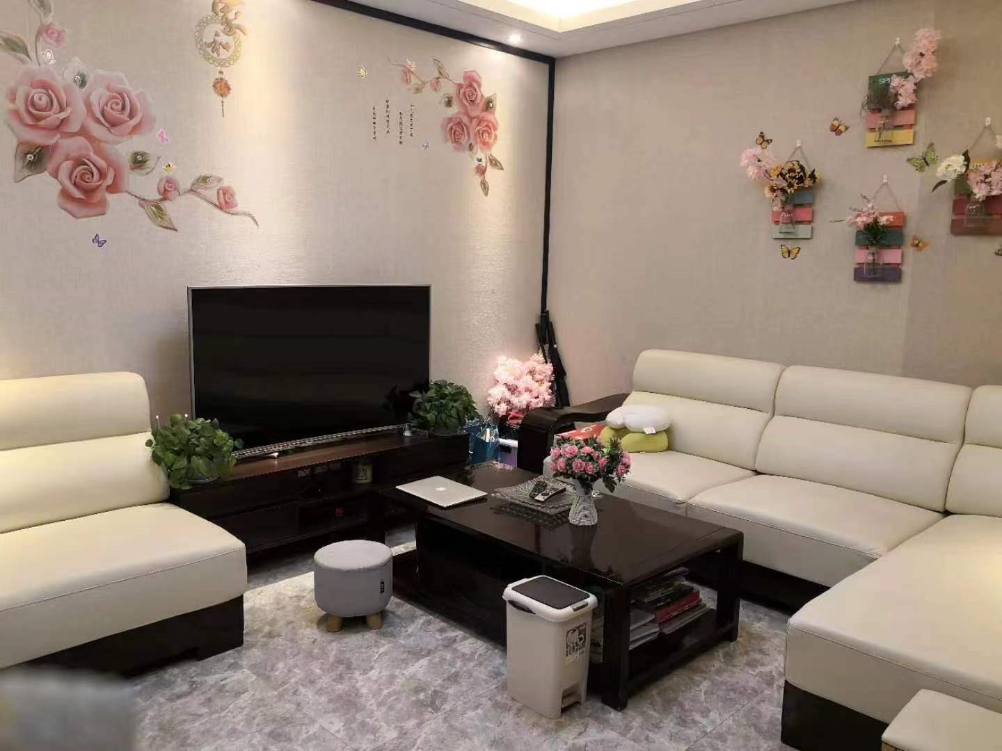 一山湖(一期)  2室2厅1卫    260.0万客厅