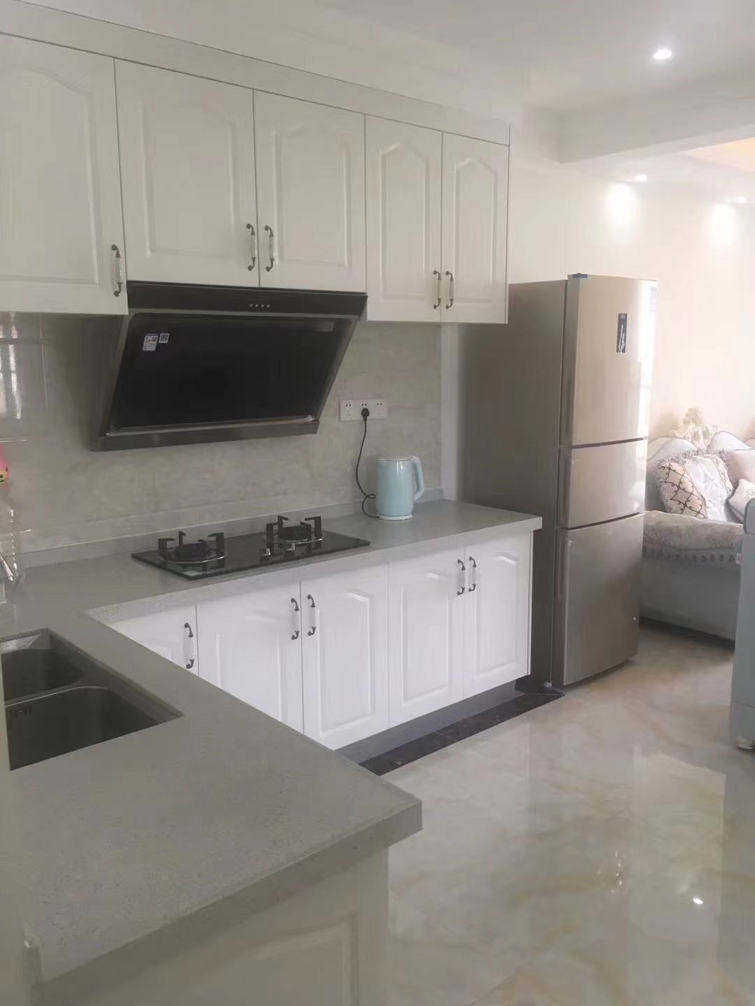 华庭时光里 3室2厅1卫 225.0万 华庭时光里 3室2厅1卫 225.0万客厅