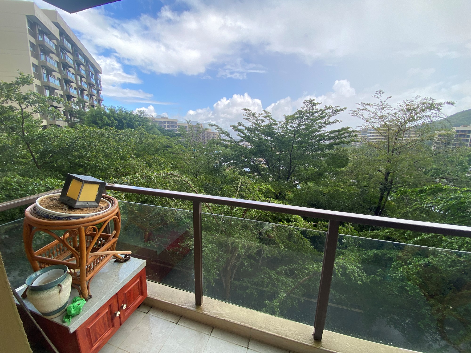 万科森林公园四期(三亚国际康体养生中心四期) 3室2厅1卫 245.0万 万科森林公园四期(三亚国际康体养生中心四期) 3室2厅1卫 245.0万客厅