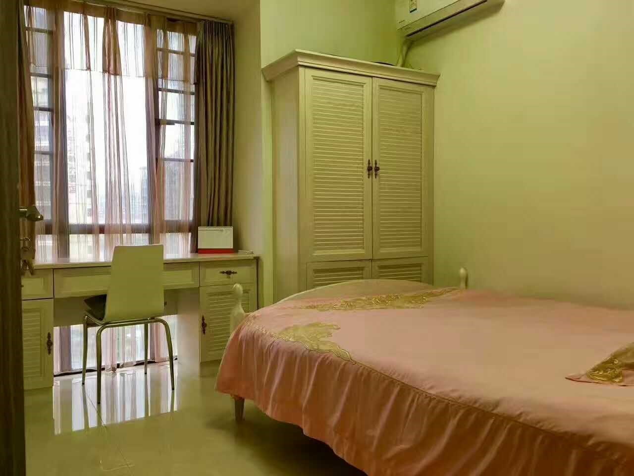 林荫河畔  2室2厅1卫   248.00万客厅