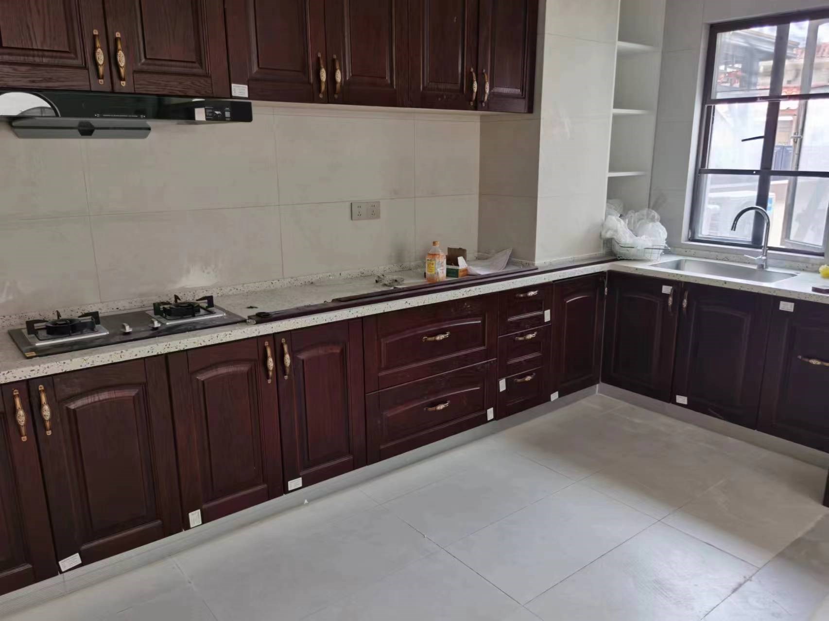 凤凰水城红树湾别墅(新) 5室2厅4卫 1600.0万 凤凰水城红树湾别墅(新) 5室2厅4卫 1600.0万客厅