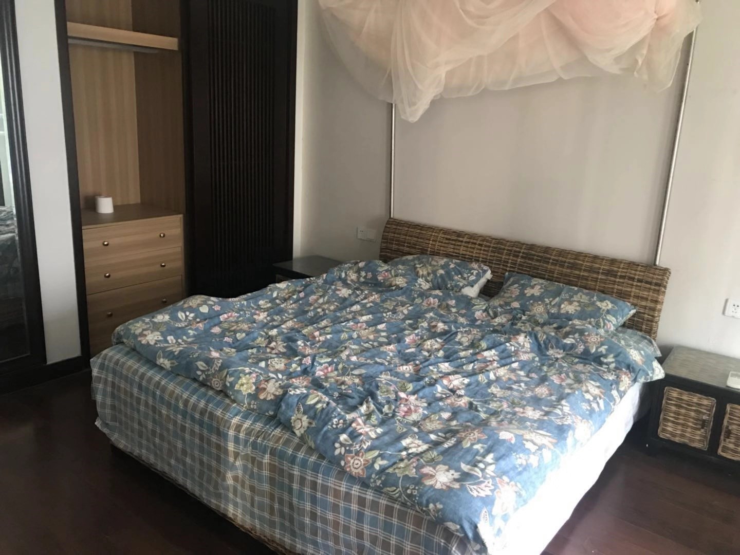 半岛蓝湾 3室2厅2卫 300.0万 半岛蓝湾 3室2厅2卫 300.0万客厅