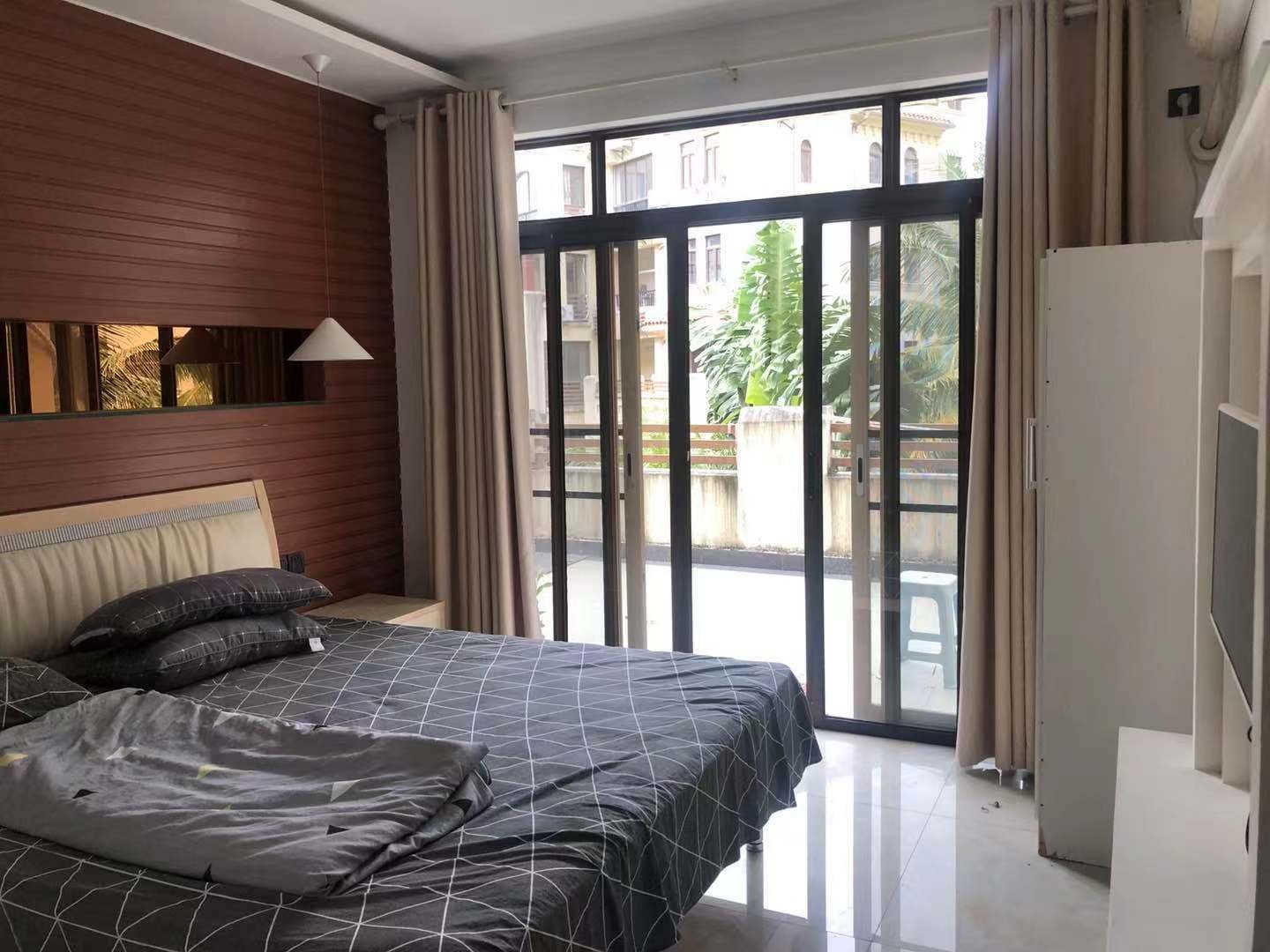 凤凰水城红树湾洋房 3室2厅2卫 4500.0元/月 凤凰水城红树湾洋房 3室2厅2卫 4500.0元/月室内图