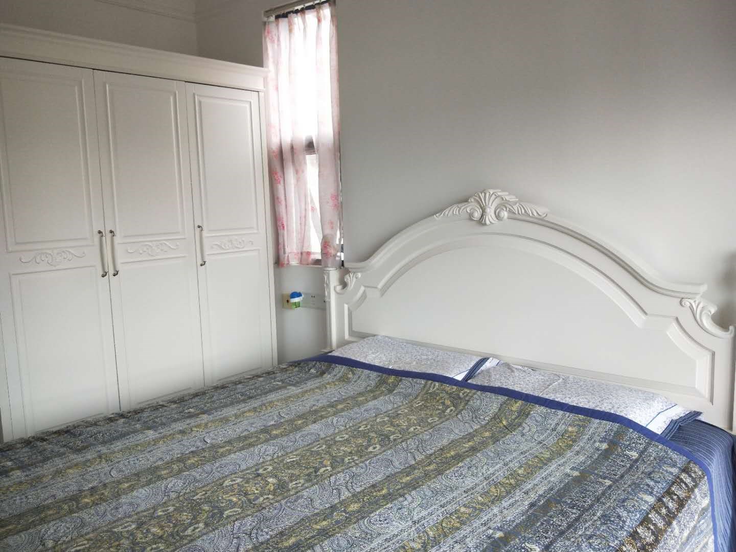 卓达东方巴哈马三期自由港湾 3室2厅1卫 230.0万 卓达东方巴哈马三期自由港湾 3室2厅1卫 230.0万客厅