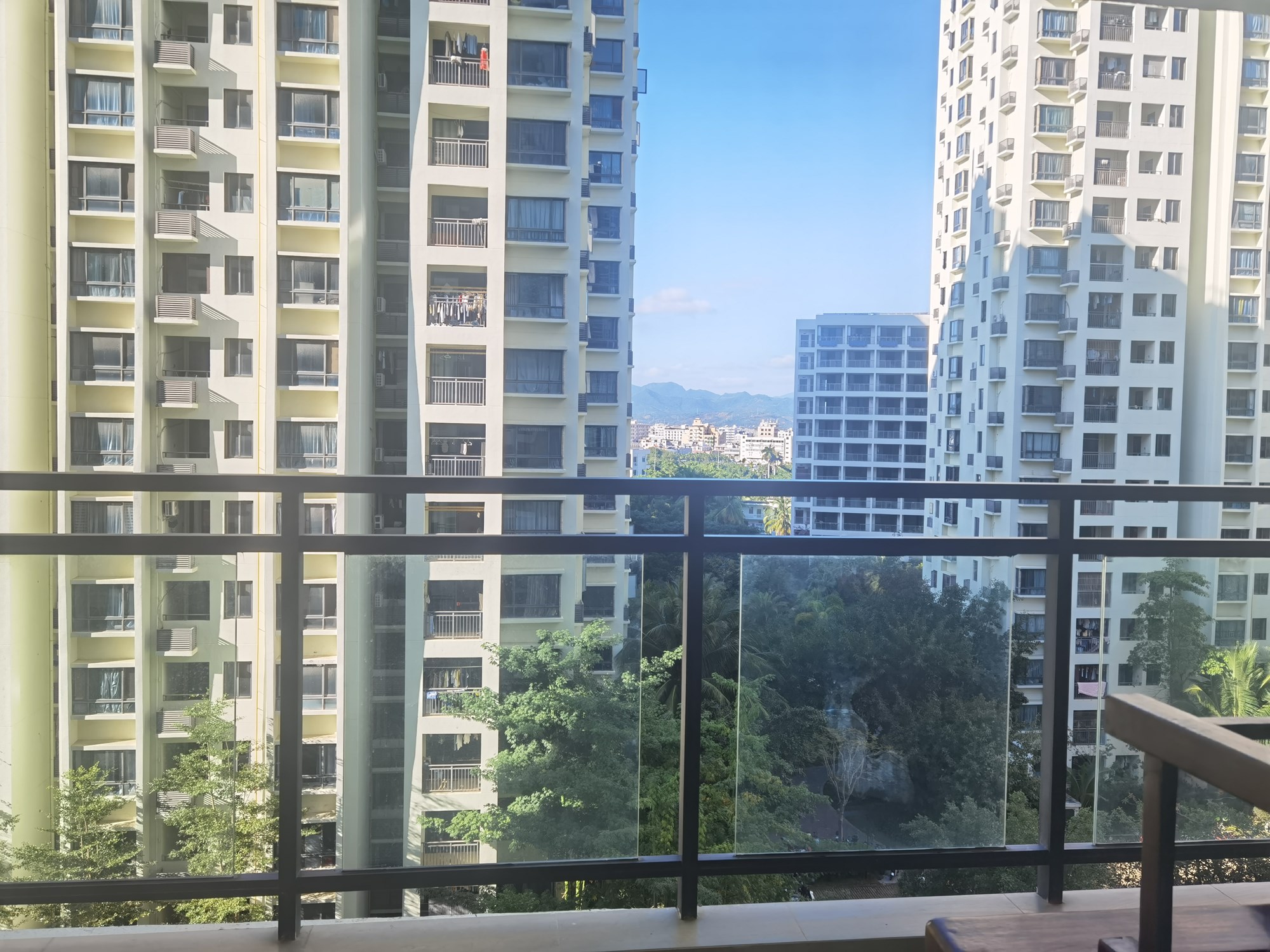 保利崖州湾B区听海小区  2室2厅1卫    155.0万客厅
