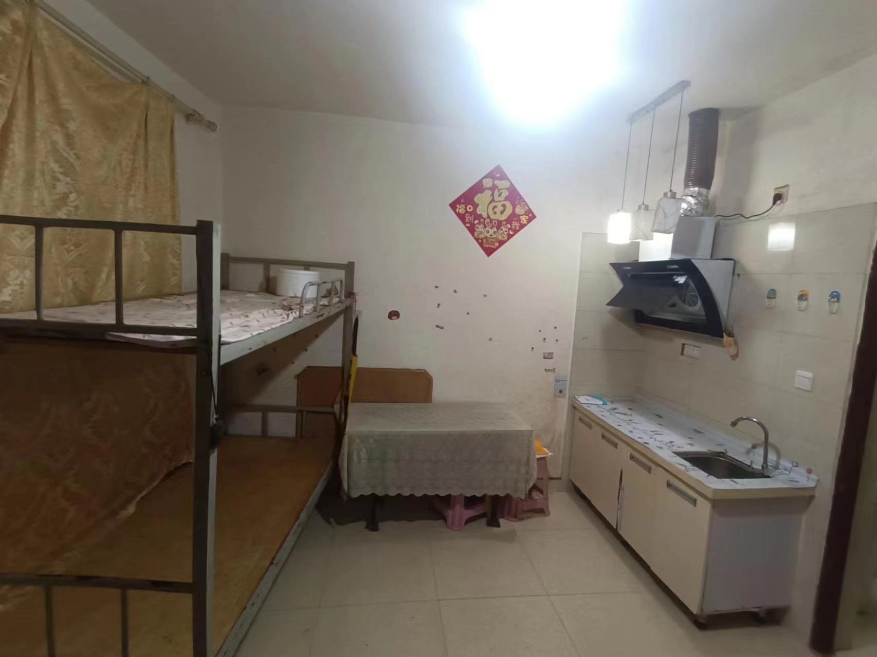 擎天半岛滨海国际公寓 1室1厅1卫 50.0万 擎天半岛滨海国际公寓 1室1厅1卫 50.0万客厅