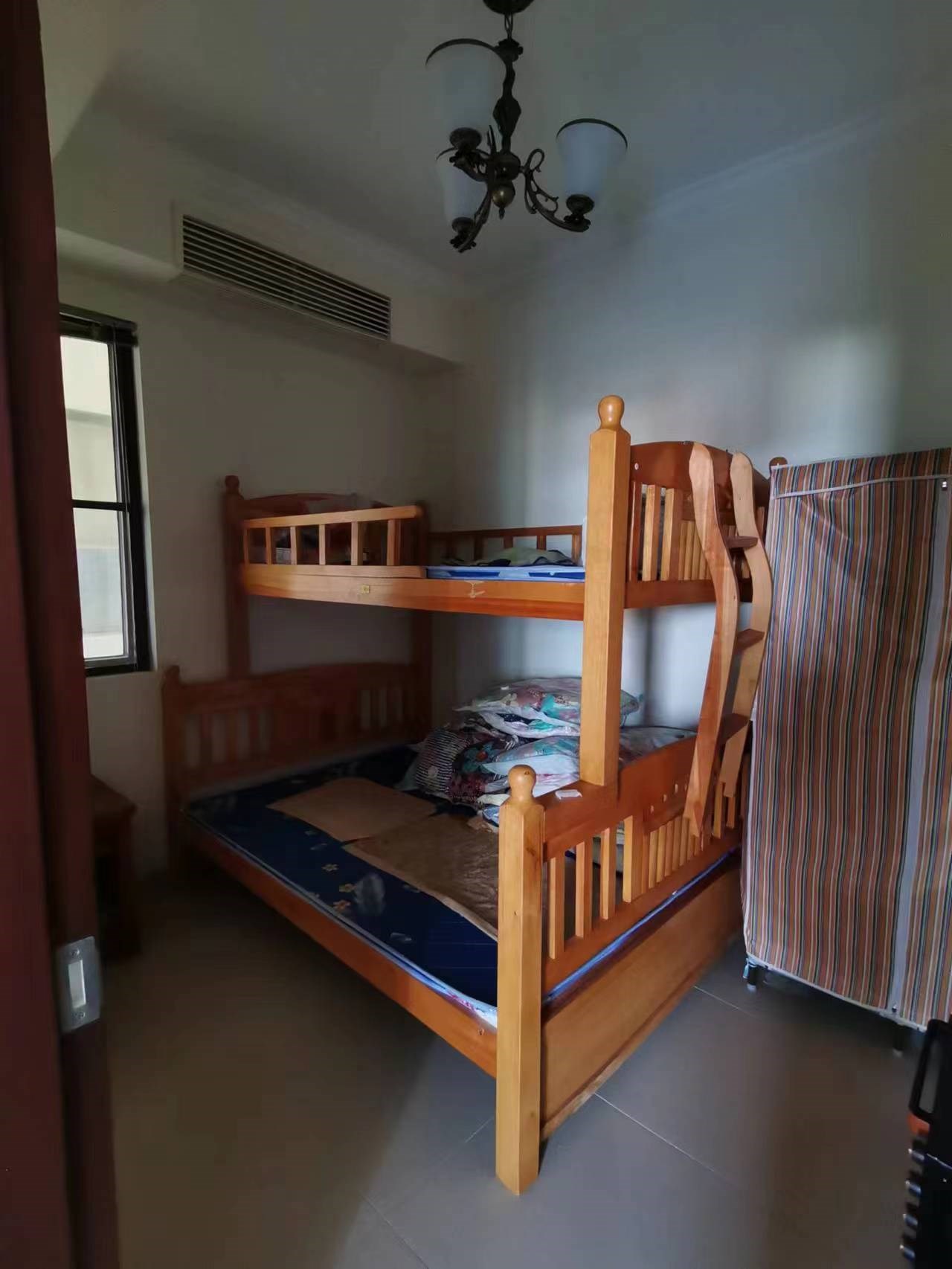 凤凰水城 2室1厅1卫 170.0万 凤凰水城 2室1厅1卫 170.0万客厅