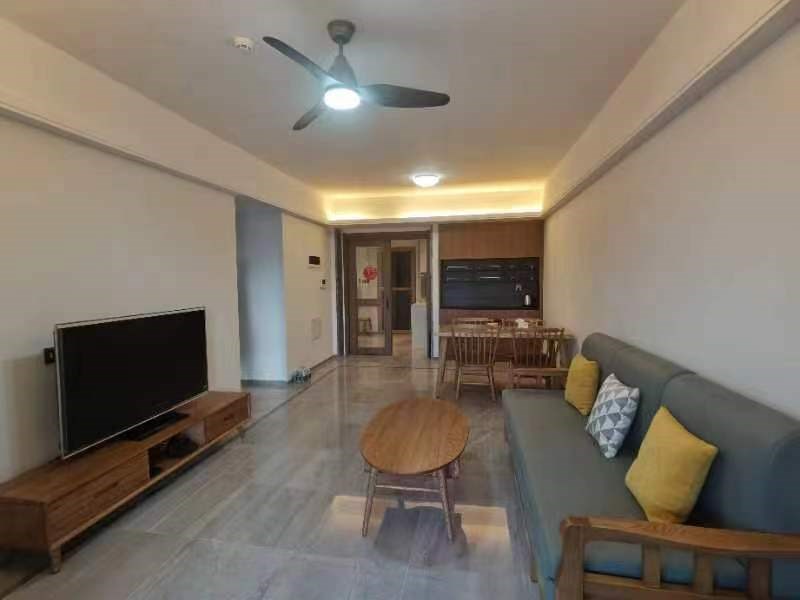 万科湖畔二期 3室2厅1卫 300.0万 万科湖畔二期 3室2厅1卫 300.0万客厅