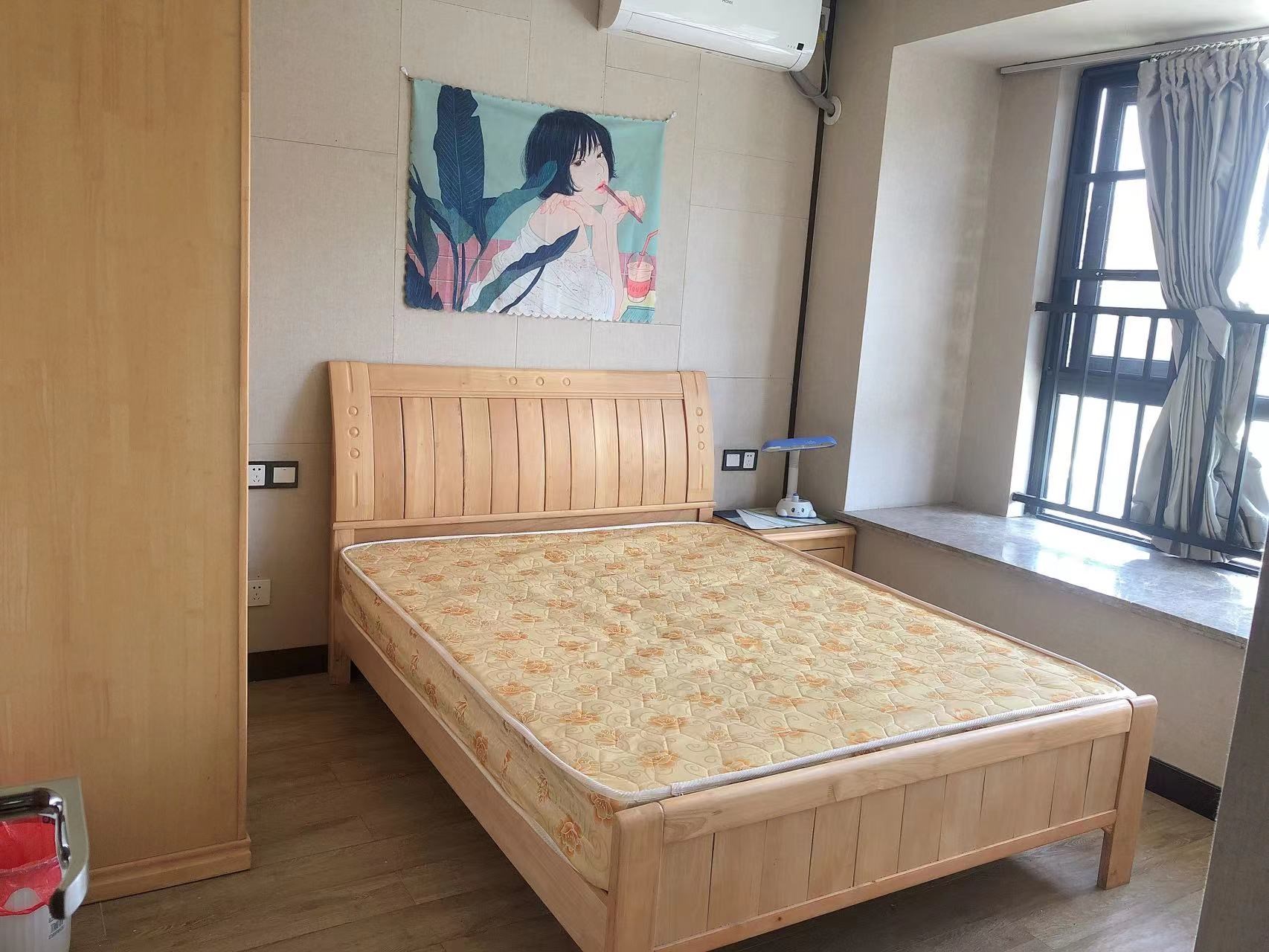 一山湖(一期)  2室2厅1卫    210.0万客厅