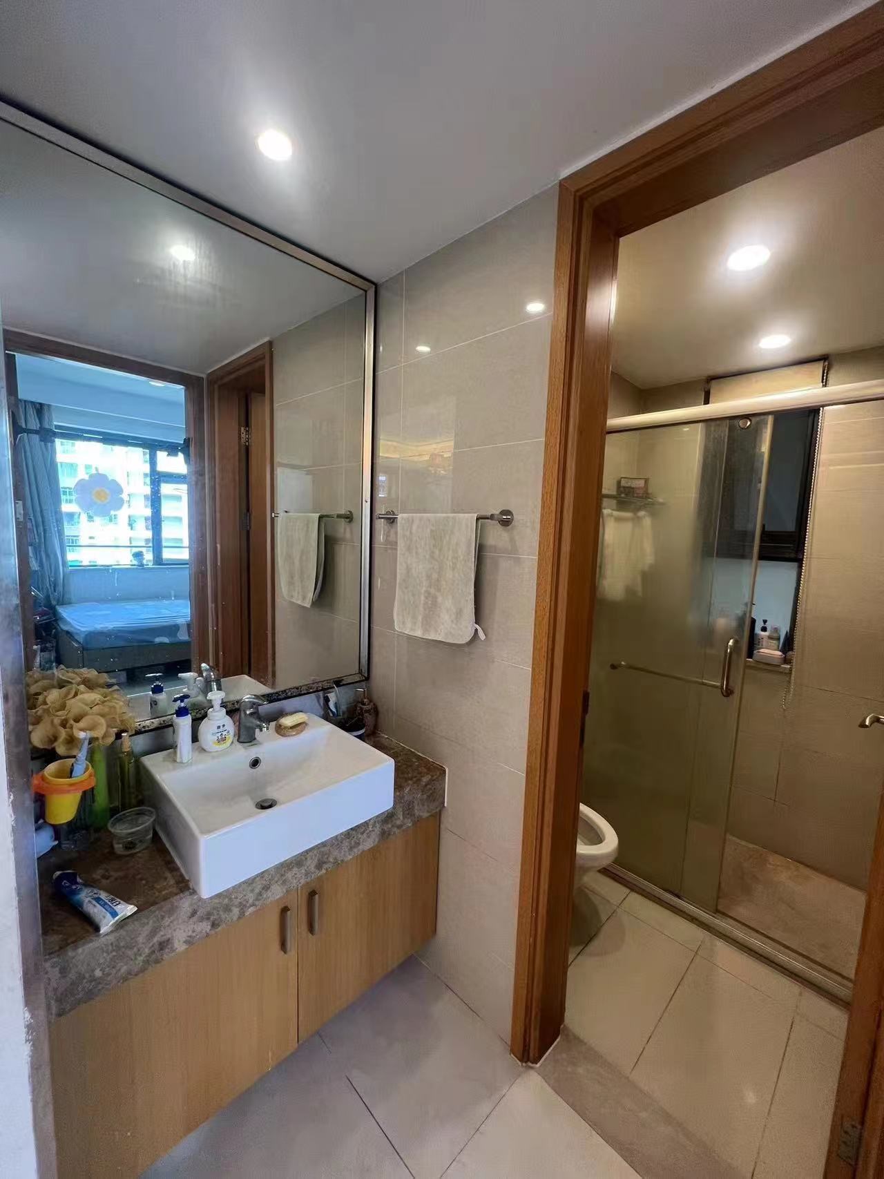 瑞都水郡 2室2厅2卫 180.0万 瑞都水郡 2室2厅2卫 180.0万客厅