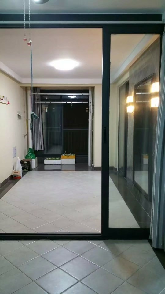 半岛蓝湾 3室2厅2卫 300.0万 半岛蓝湾 3室2厅2卫 300.0万客厅