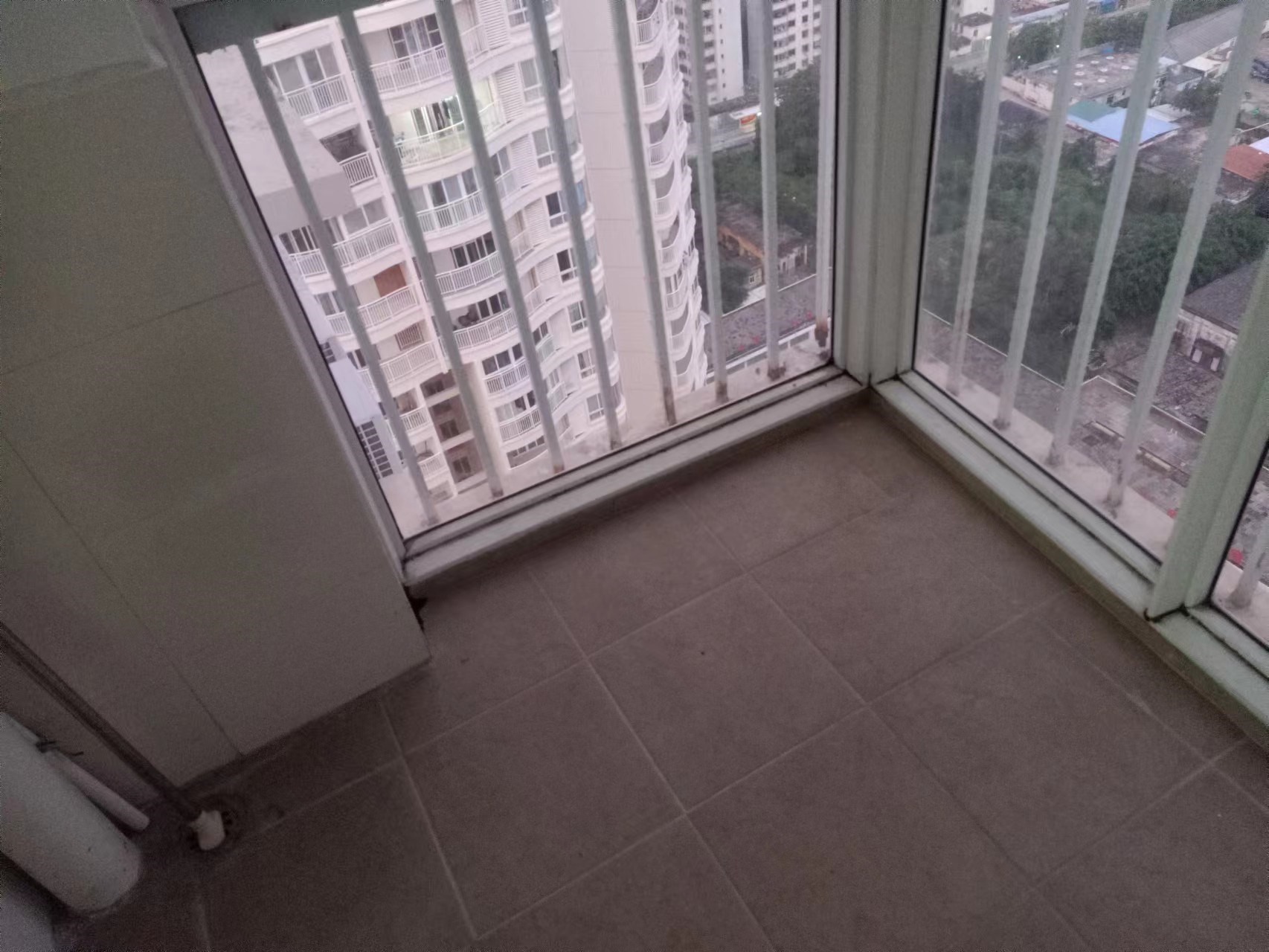 碧海蓝天  1室1厅1卫    2300.0元/月 碧海蓝天  1室1厅1卫    2300.0元/月室内图