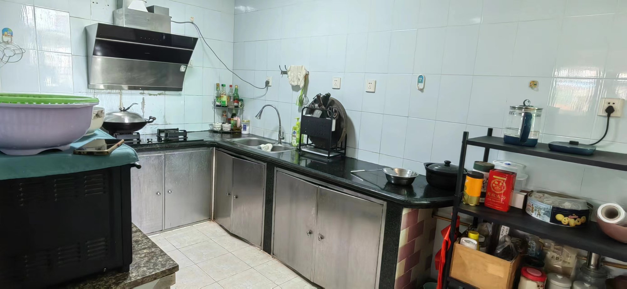 农行银农公寓 4室2厅2卫 290.0万 农行银农公寓 4室2厅2卫 290.0万客厅