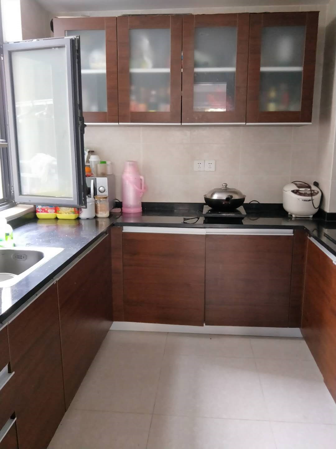 半岛蓝湾 3室2厅2卫 350.0万 半岛蓝湾 3室2厅2卫 350.0万客厅