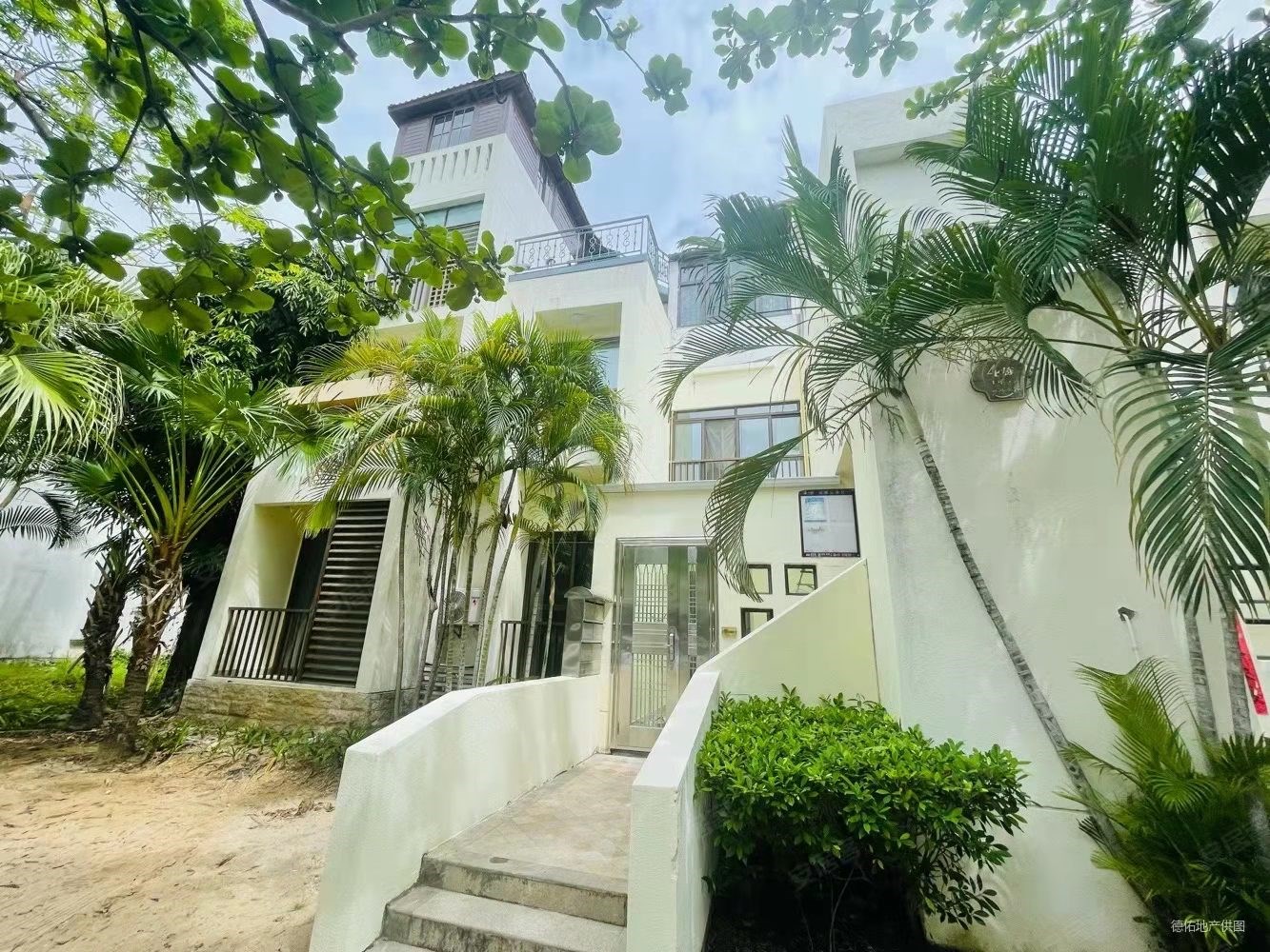 凤凰水城凤凰湾 3室2厅2卫 5000.0元/月 凤凰水城凤凰湾 3室2厅2卫 5000.0元/月室内图