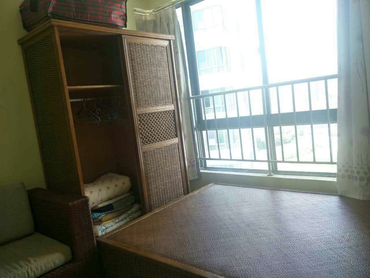 金泉星河花园 2室2厅1卫 240.0万 金泉星河花园 2室2厅1卫 240.0万客厅