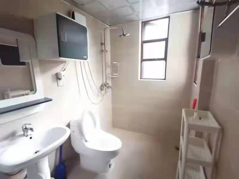 凤凰水城凤凰湾 3室2厅2卫 500.0万 凤凰水城凤凰湾 3室2厅2卫 500.0万客厅