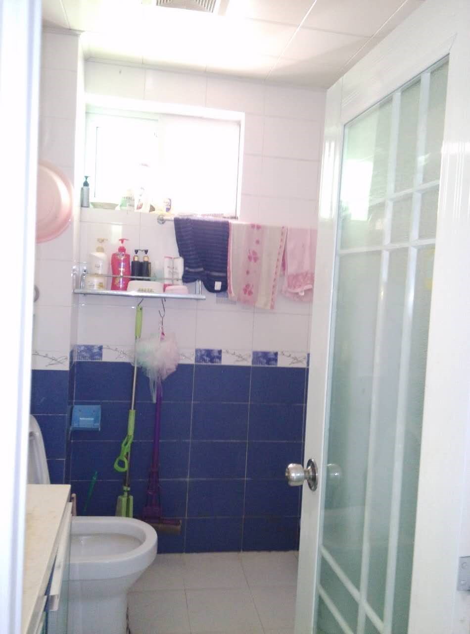 馨海湾 3室2厅1卫 200.0万 馨海湾 3室2厅1卫 200.0万客厅