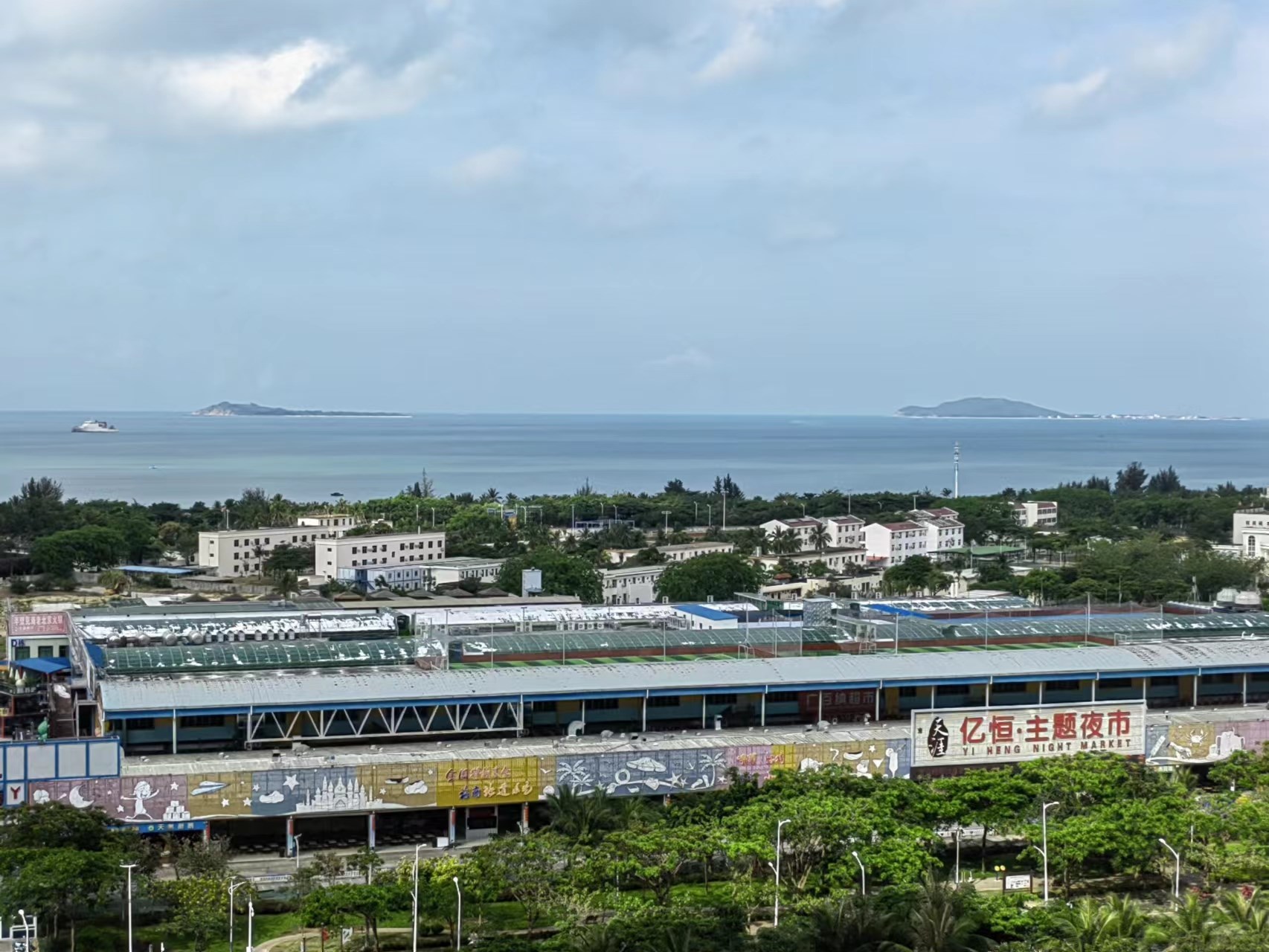 凤凰水城南岸  1室1厅1卫    2500.0元/月室内图