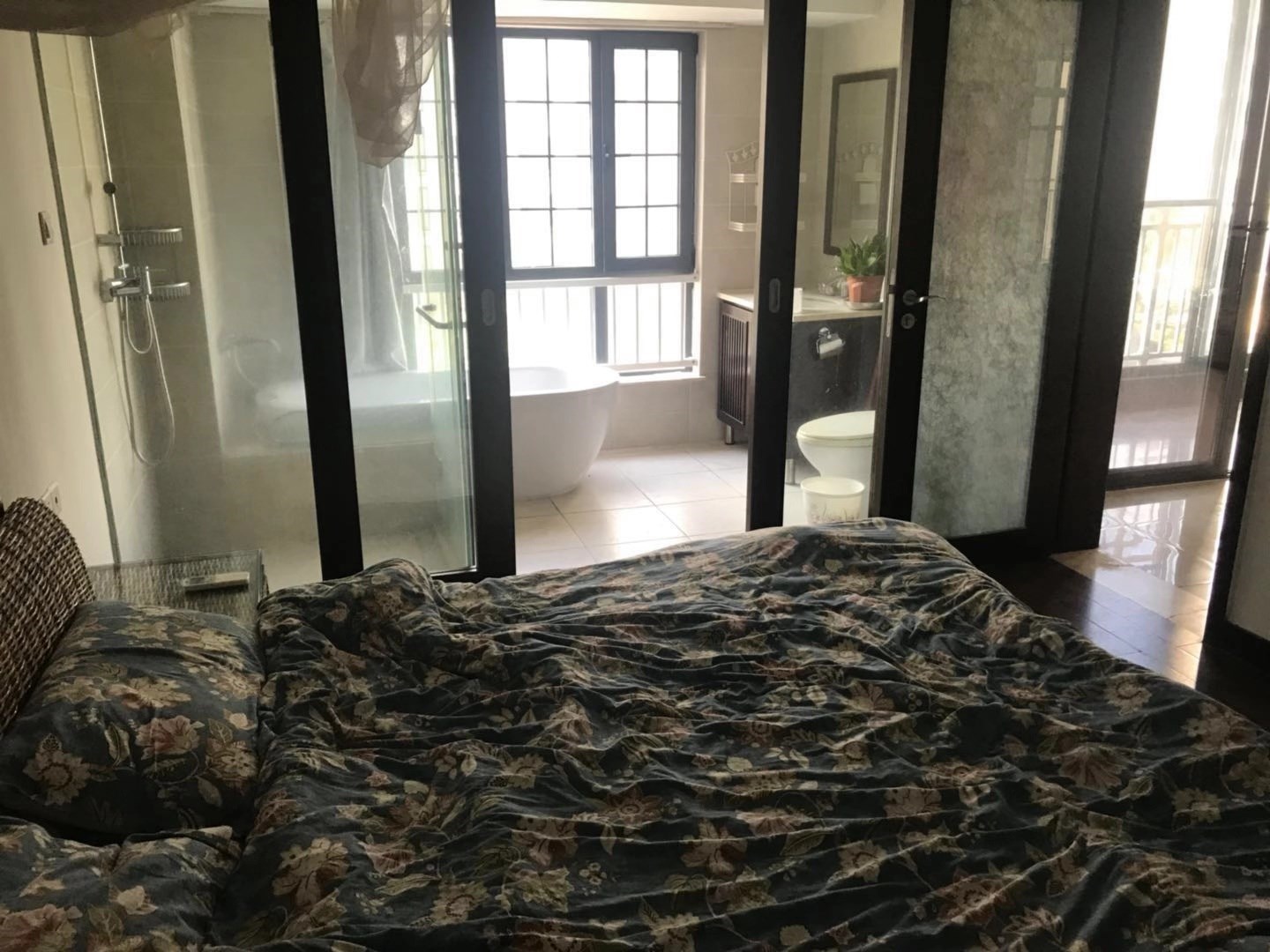 半岛蓝湾 3室2厅2卫 300.0万 半岛蓝湾 3室2厅2卫 300.0万客厅